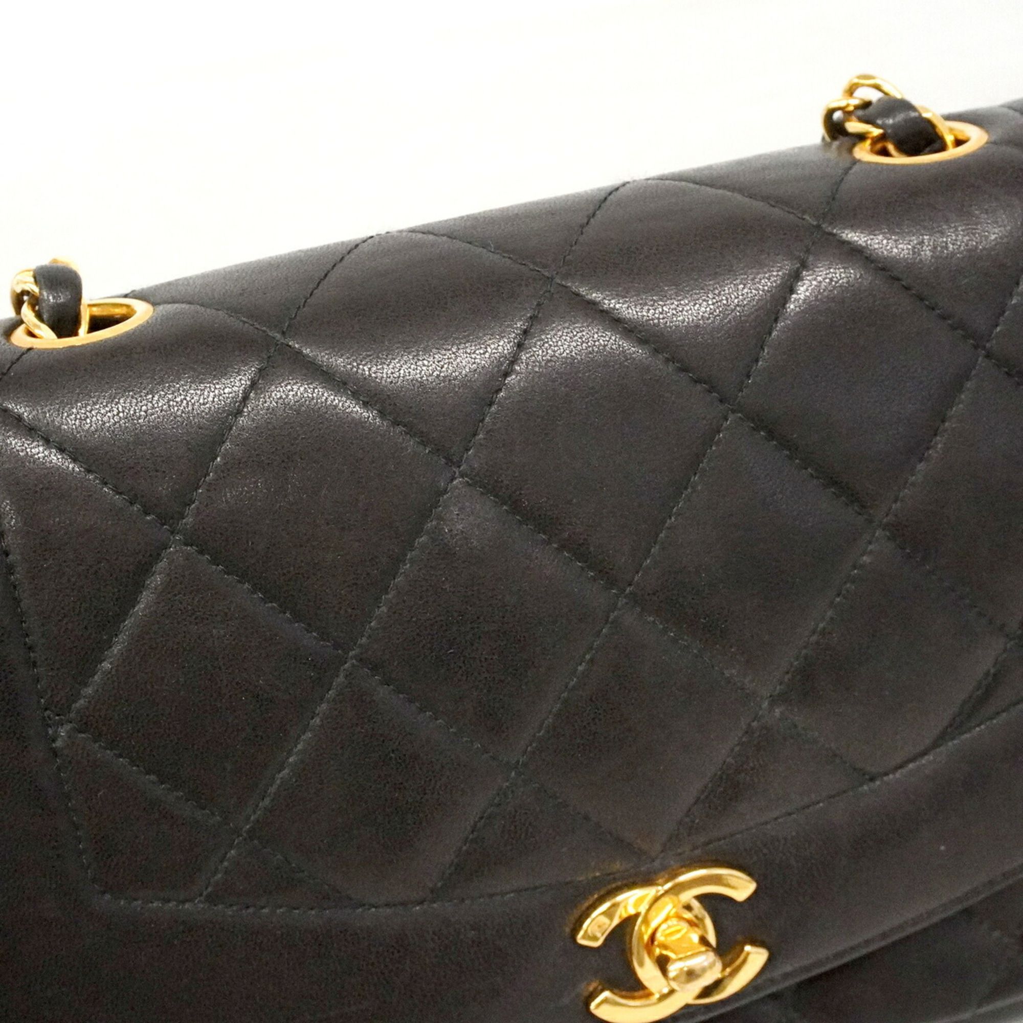 Leather Shoulder Bag (Pre-Owned) - Chanel - Modalova