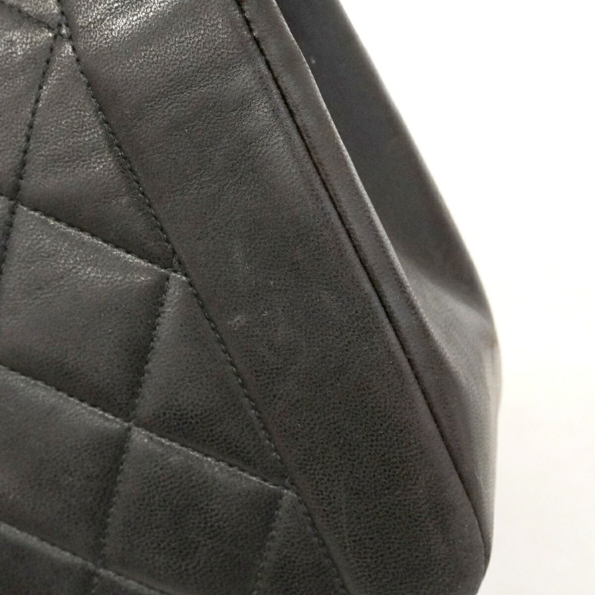 Leather Shoulder Bag (Pre-Owned) - Chanel - Modalova