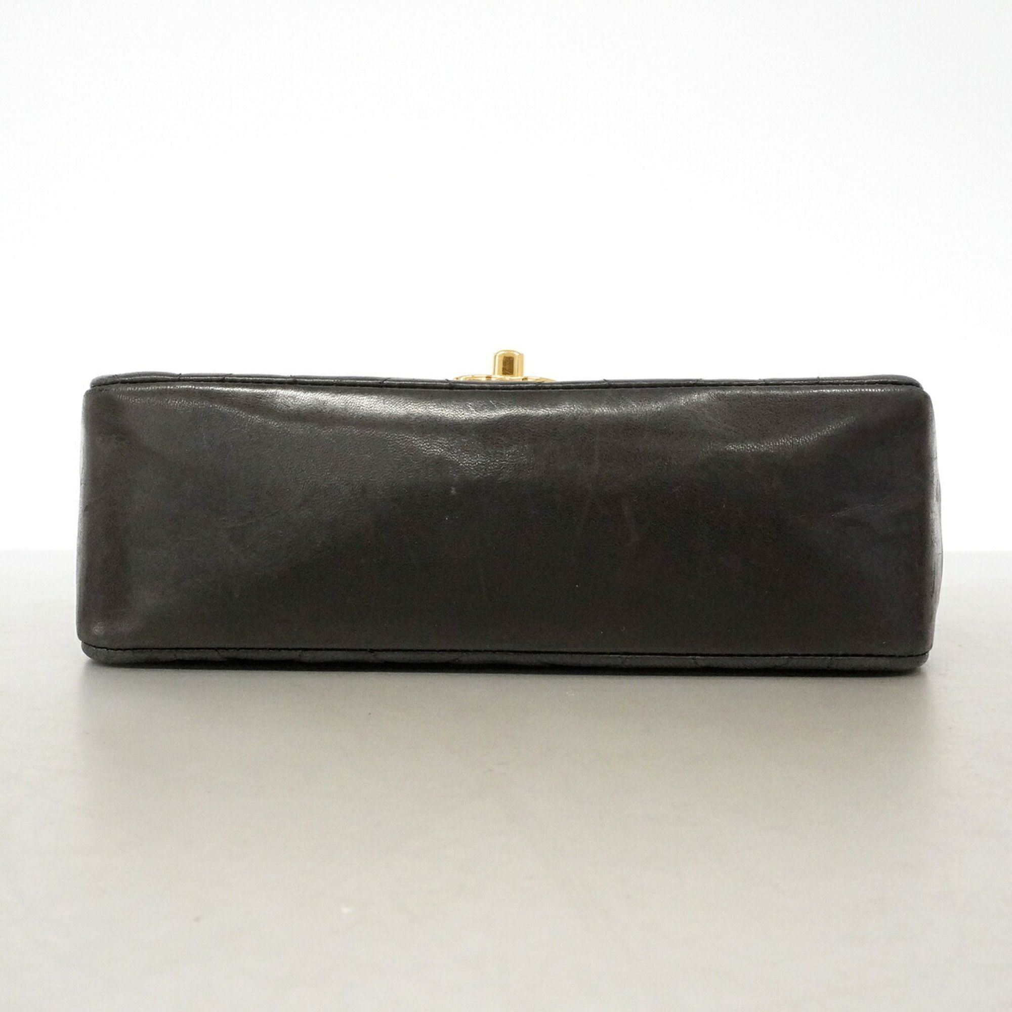 Leather Shoulder Bag (Pre-Owned) - Chanel - Modalova