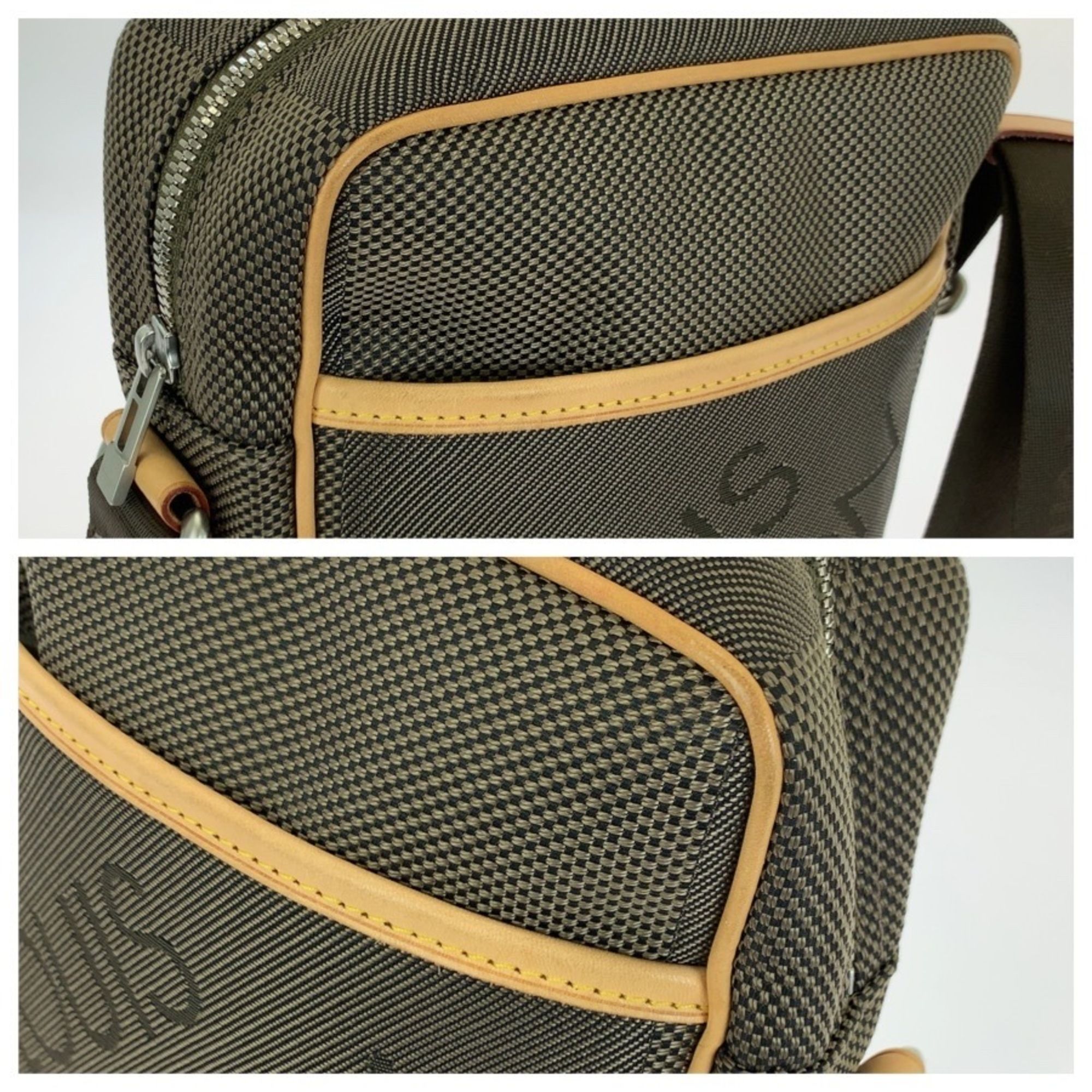 Nylon Leather Shoulder Bag (Pre-Owned) - Louis Vuitton - Modalova