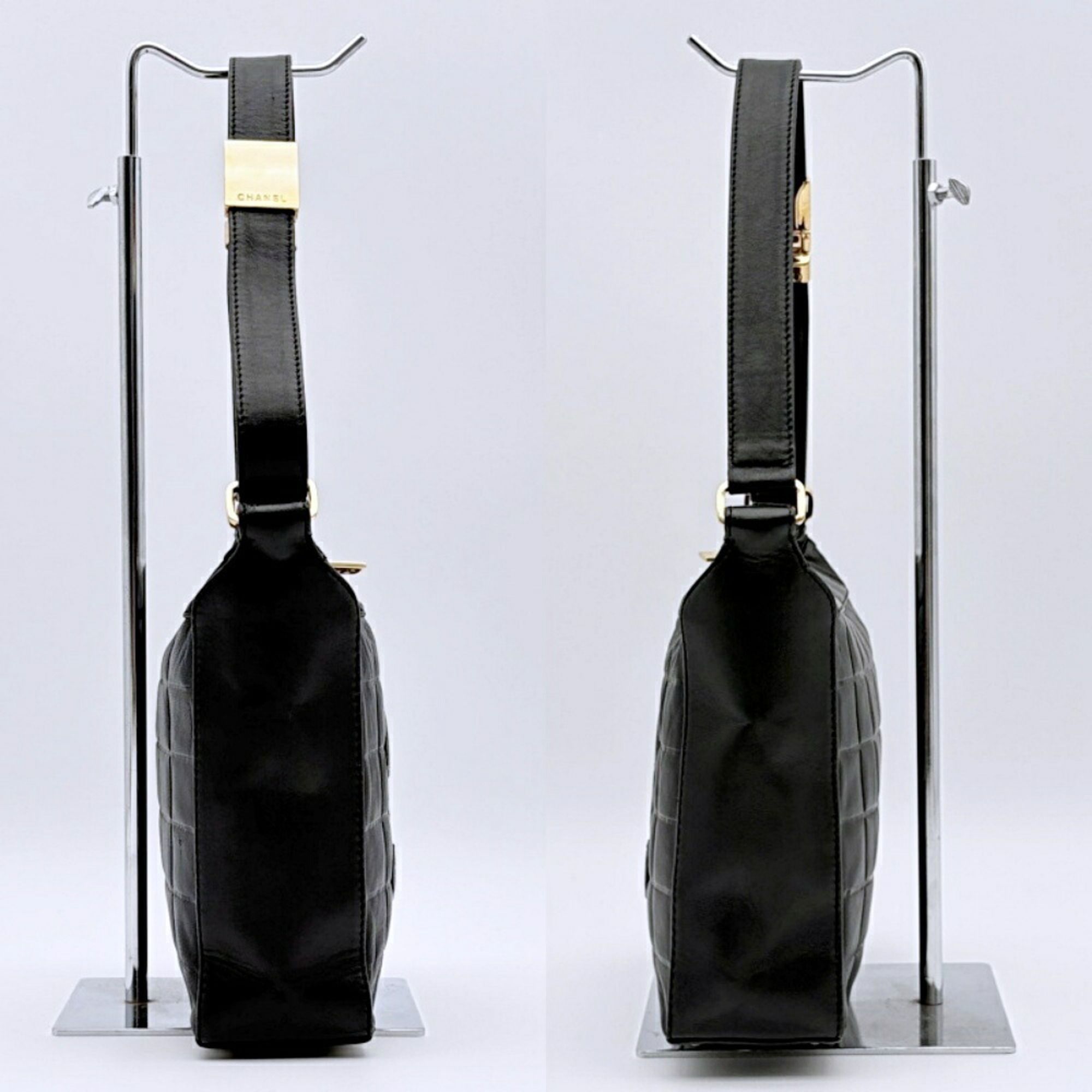 Leather Shoulder Bag (Pre-Owned) - Chanel - Modalova