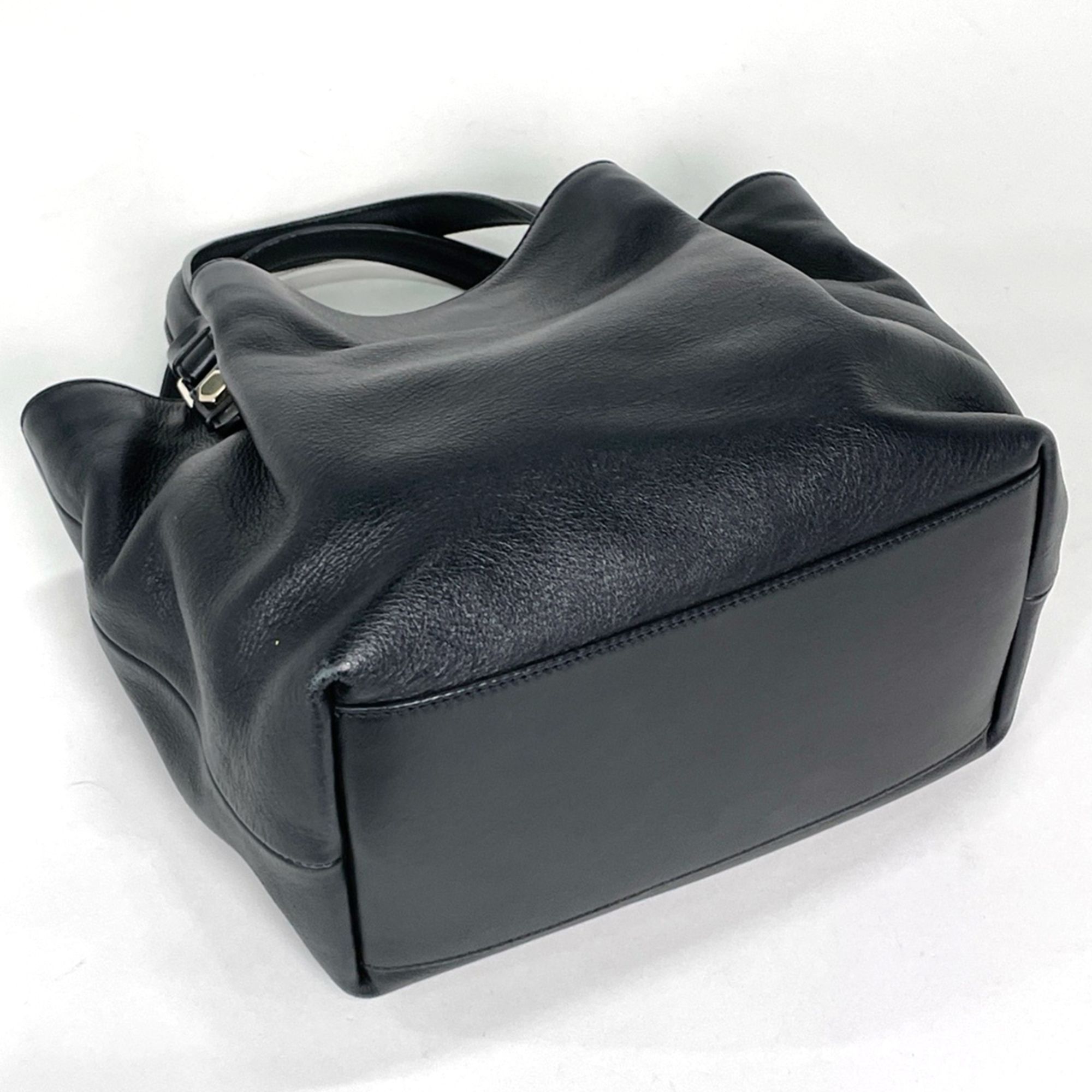 Leather Handbag Shoulder Bag (Pre-Owned) - Tod's - Modalova