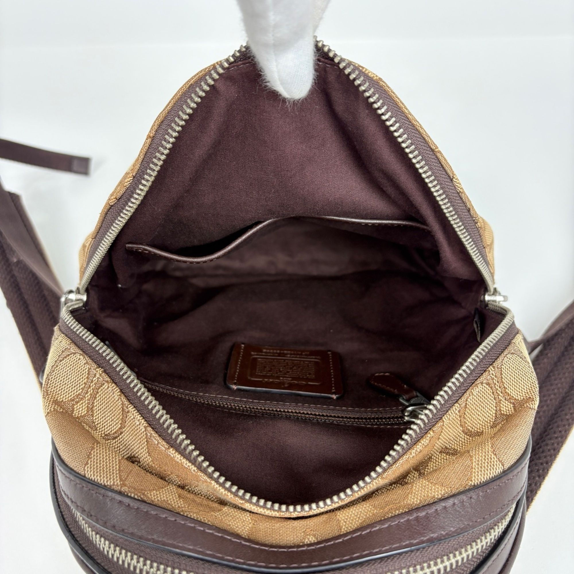 Signature Canvas Leather Backpack (Pre-Owned) - Coach - Modalova