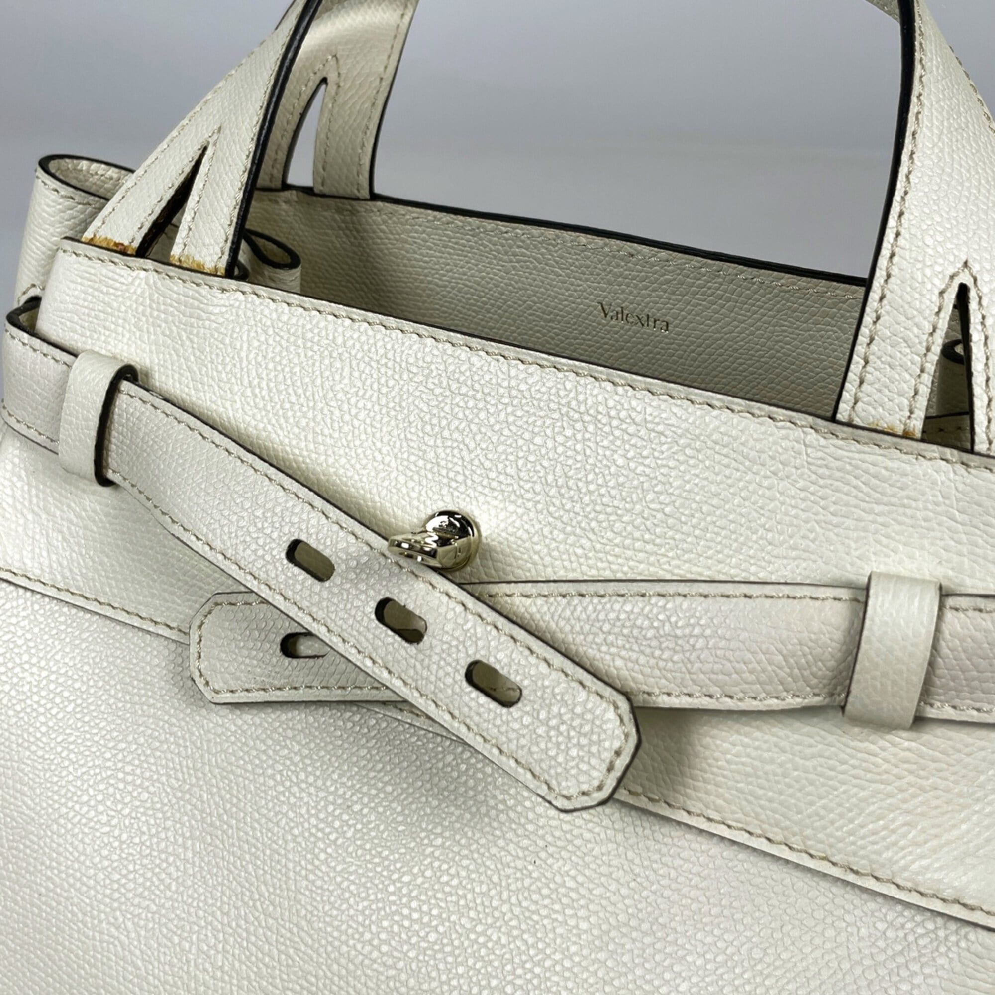 Leather Handbag (Pre-Owned) - Valextra - Modalova