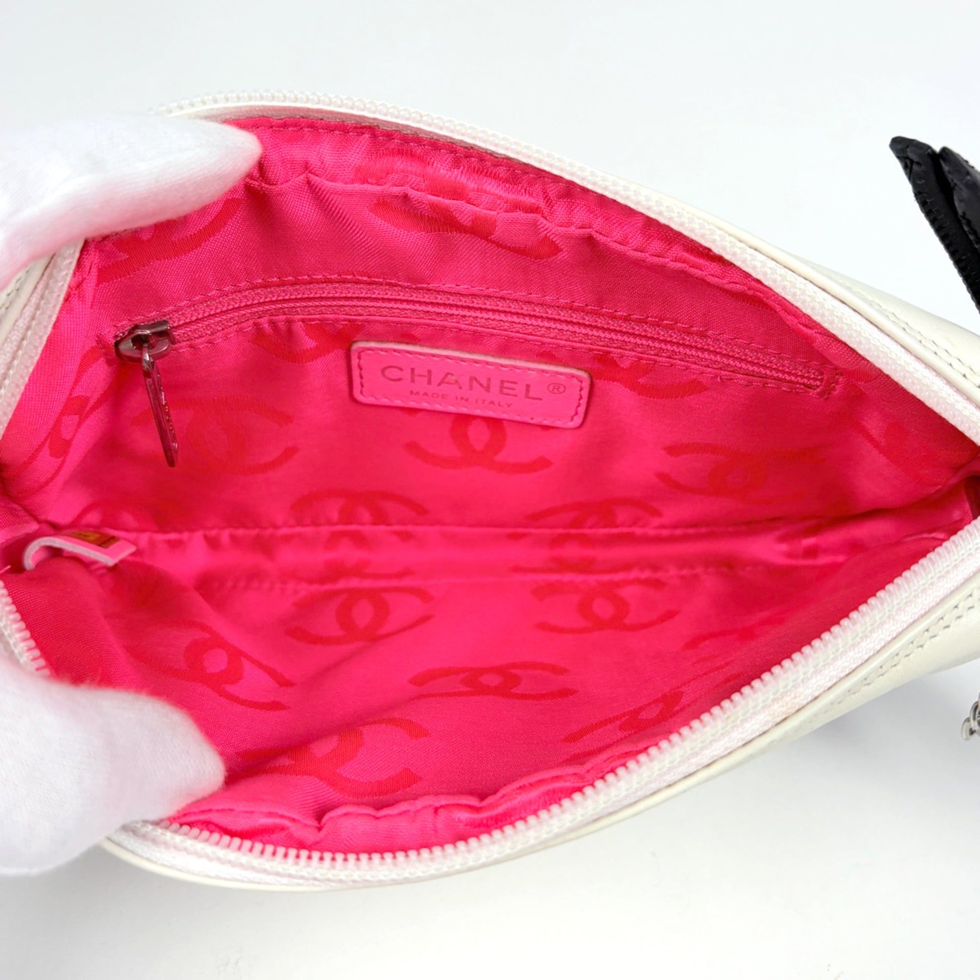 Leather Shoulder Bag (Pre-Owned) - Chanel - Modalova