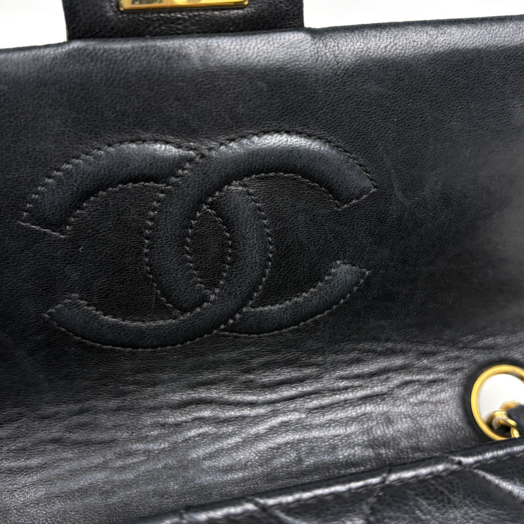 Leather Shoulder Bag (Pre-Owned) - Chanel - Modalova