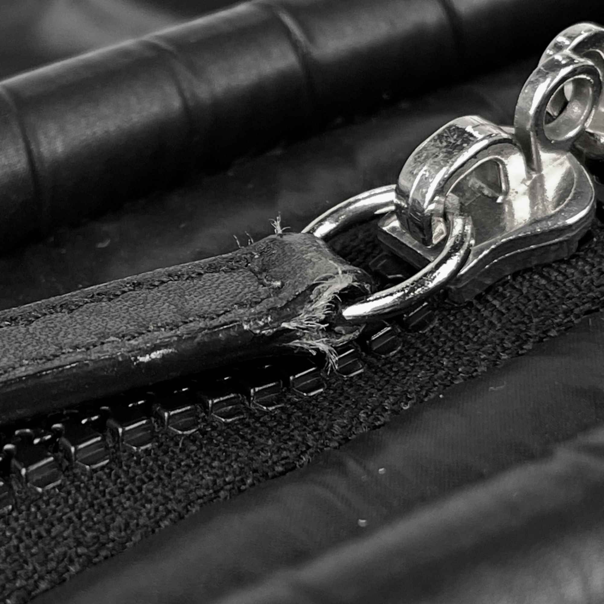 Nylon Leather Handbag (Pre-Owned) - Chanel - Modalova