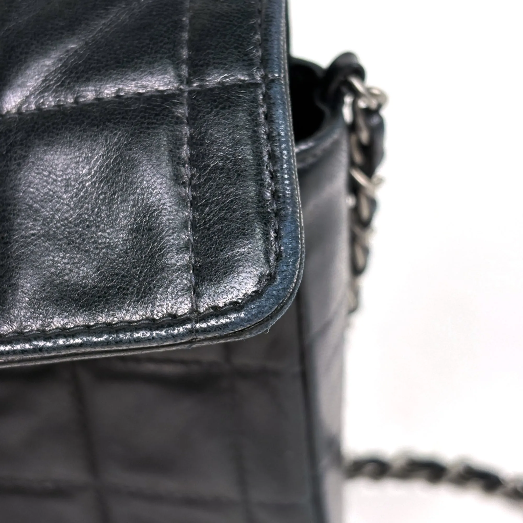 Leather Shoulder Bag (Pre-Owned) - Chanel - Modalova