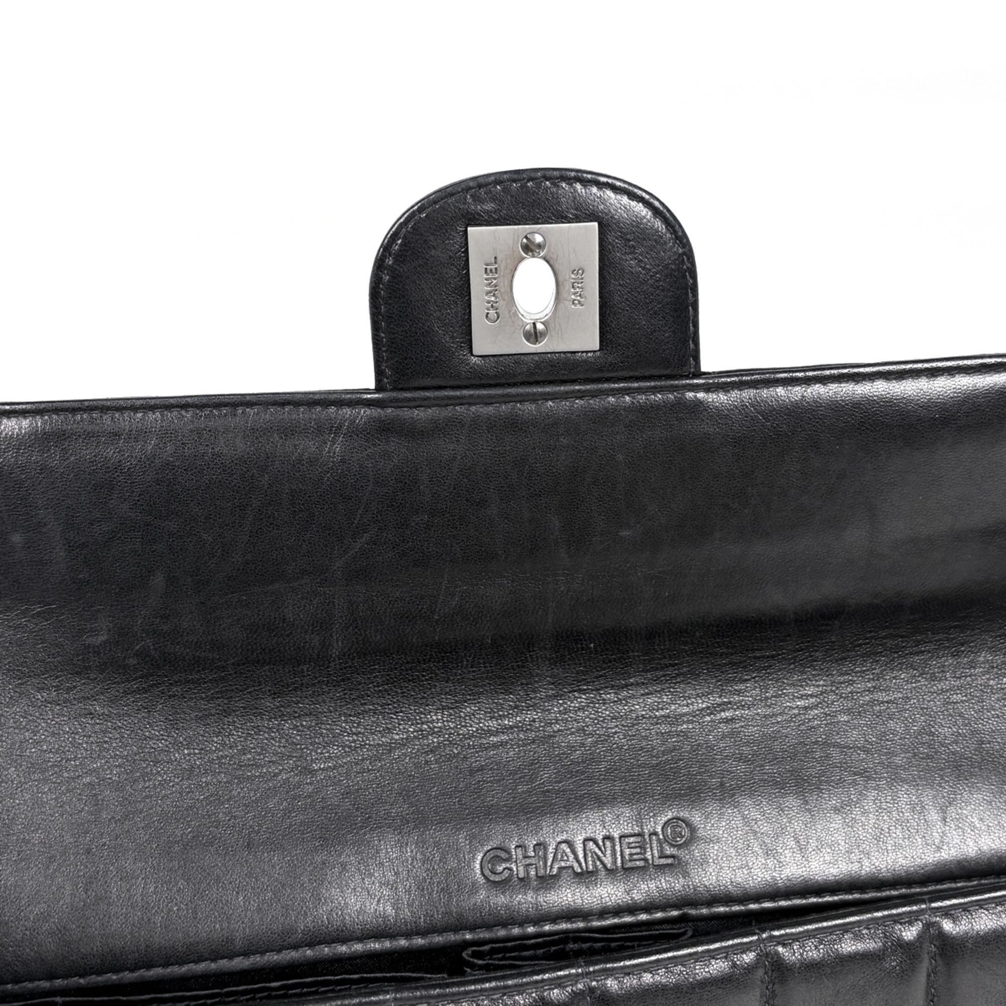 Leather Shoulder Bag (Pre-Owned) - Chanel - Modalova