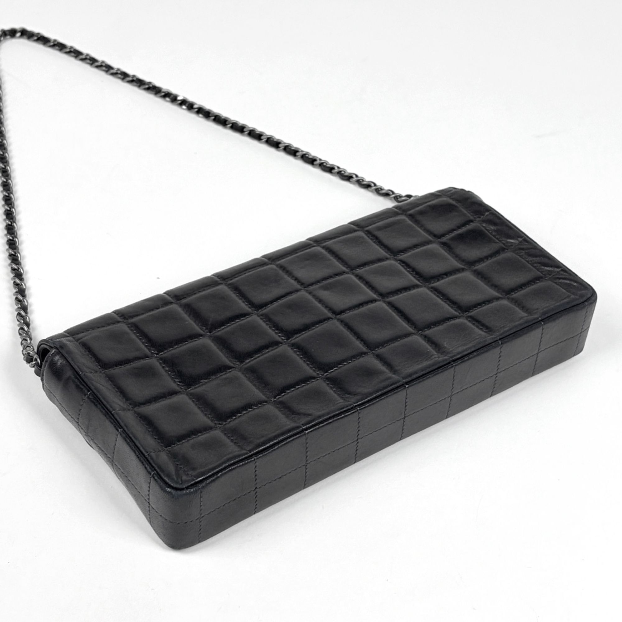 Leather Shoulder Bag (Pre-Owned) - Chanel - Modalova