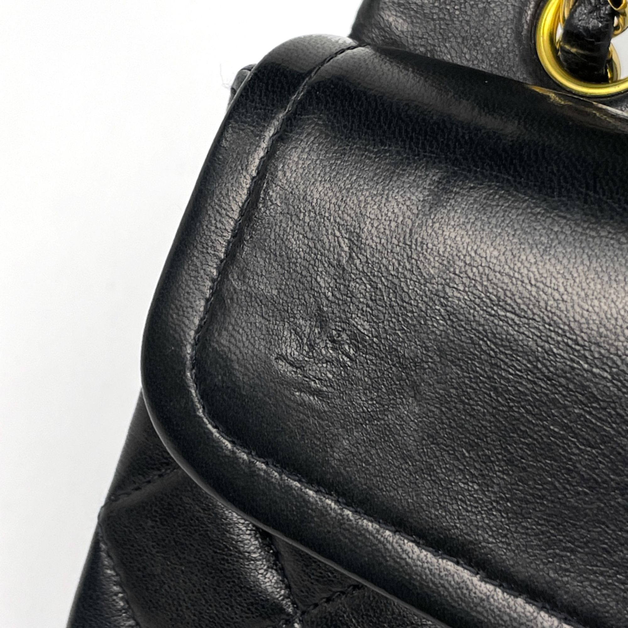 Matelasse Leather Shoulder Bag (Pre-Owned) - Chanel - Modalova