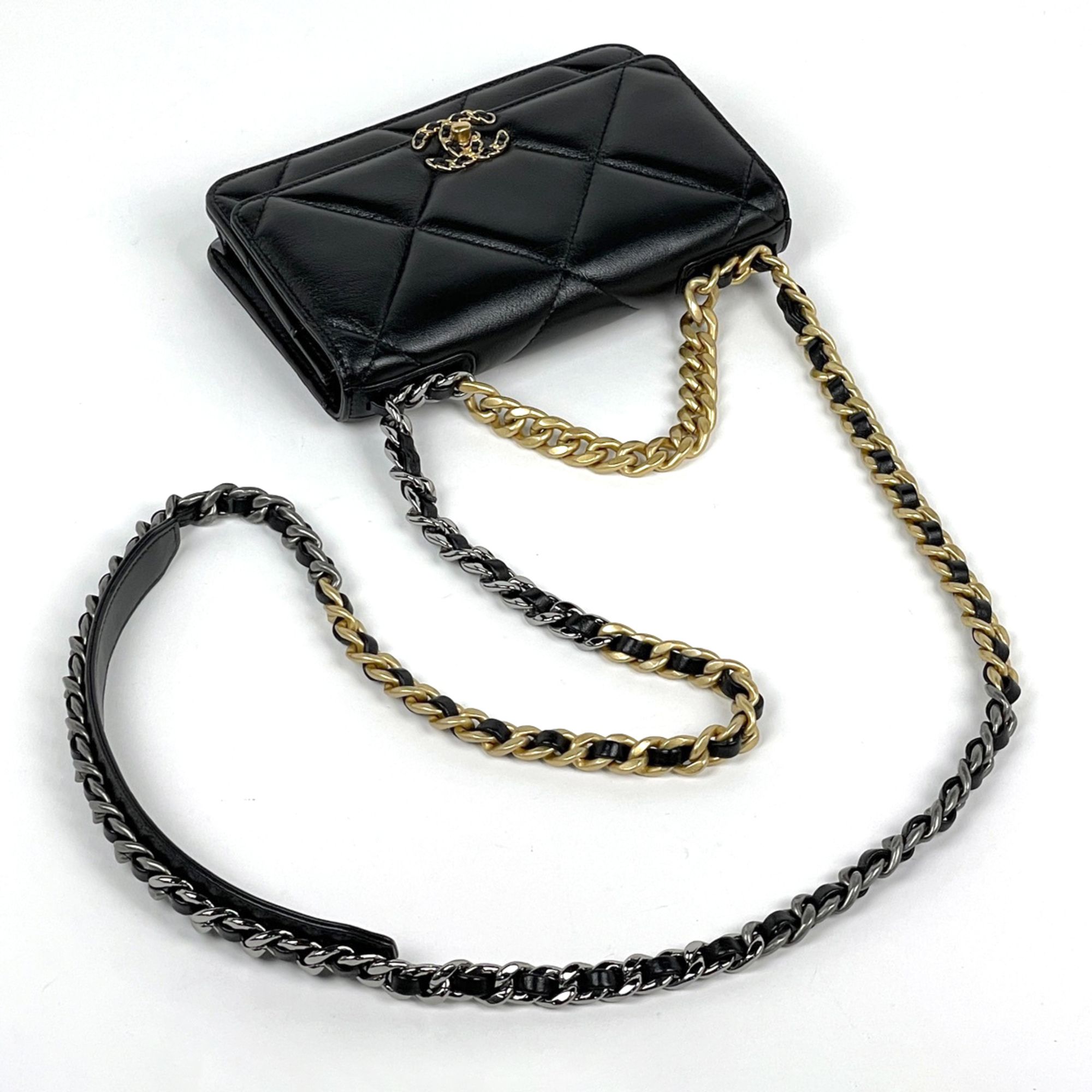 Leather Shoulder Bag (Pre-Owned) - Chanel - Modalova