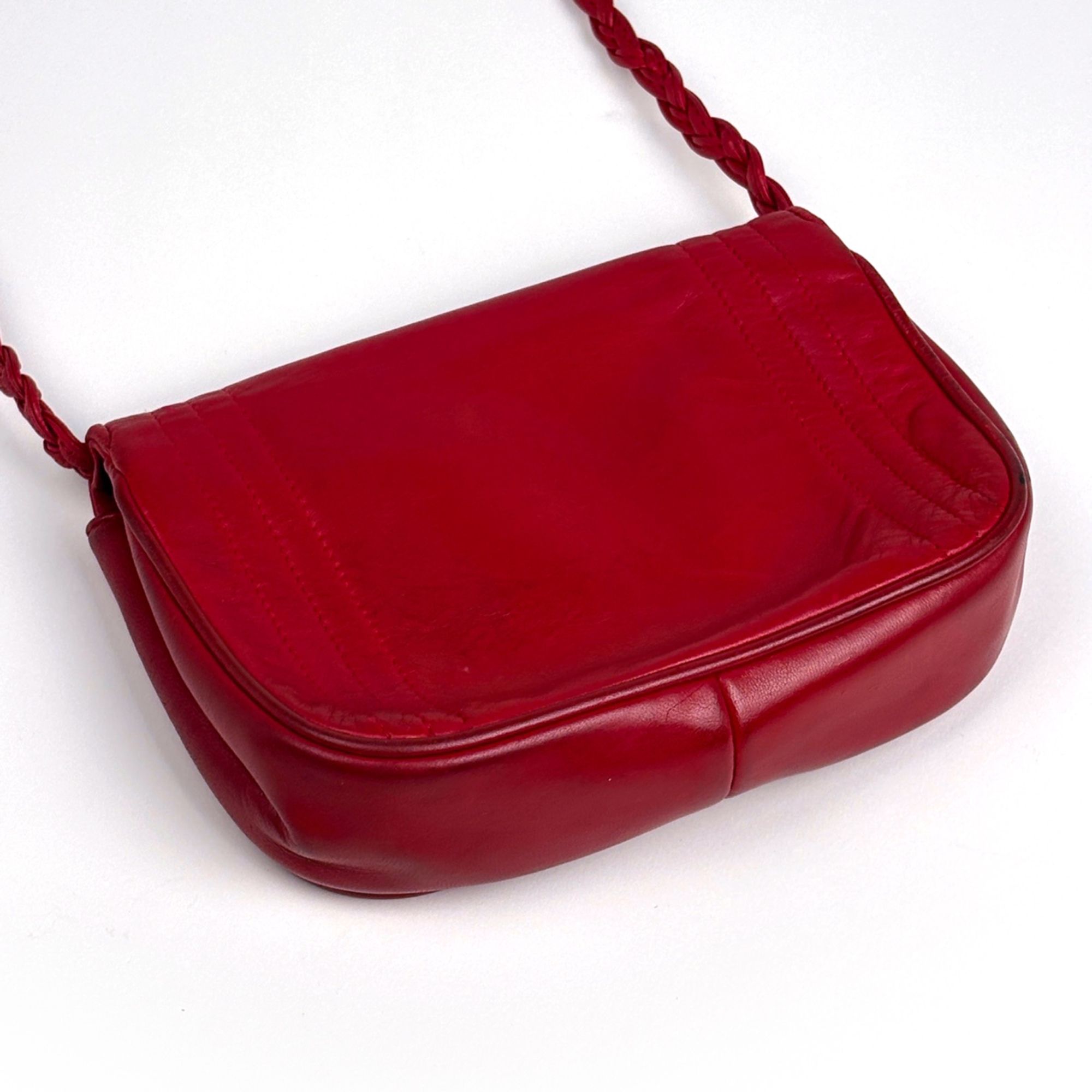 Leather Shoulder Bag (Pre-Owned) - Chanel - Modalova