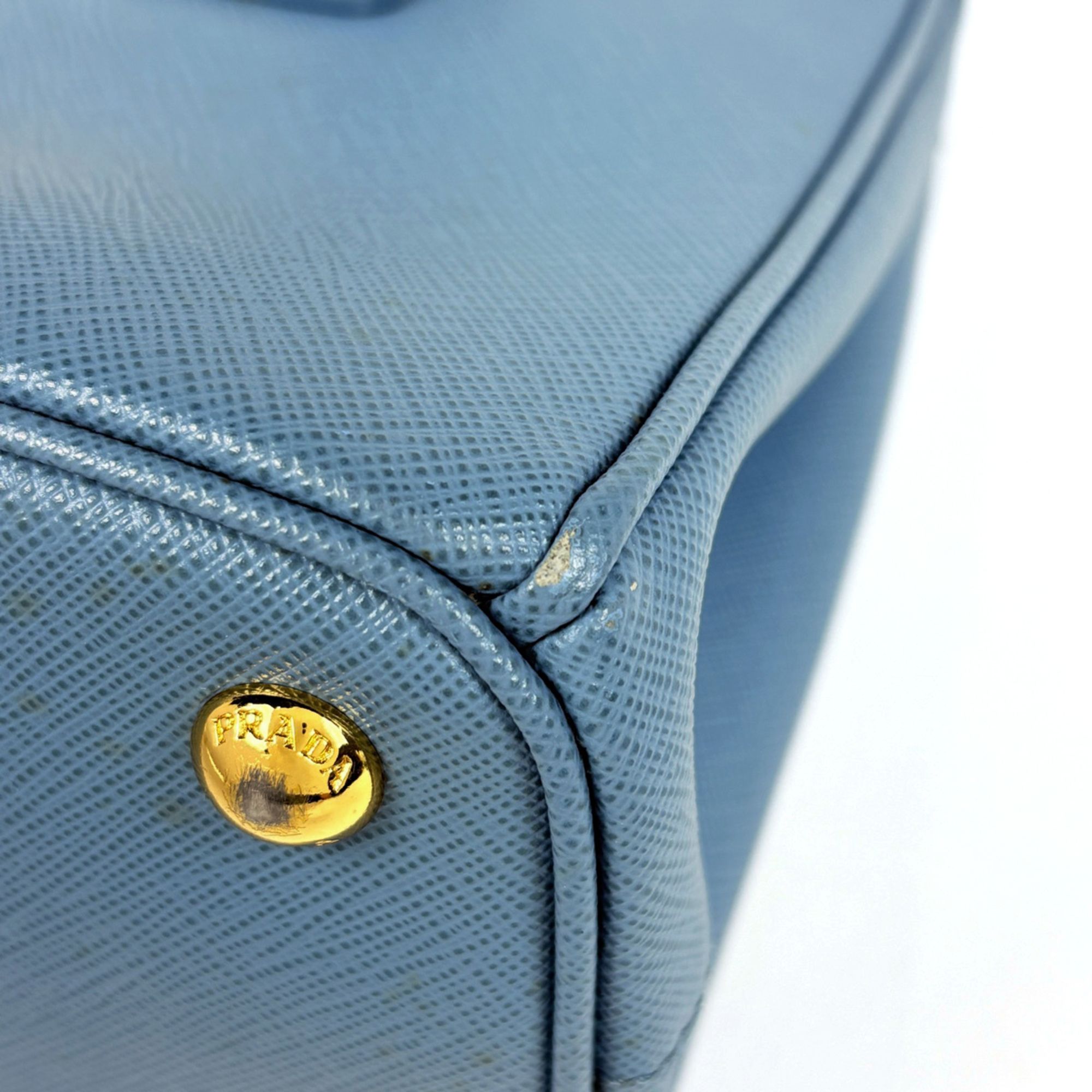 Saffiano Triangle Leather Handbag (Pre-Owned) - Prada - Modalova
