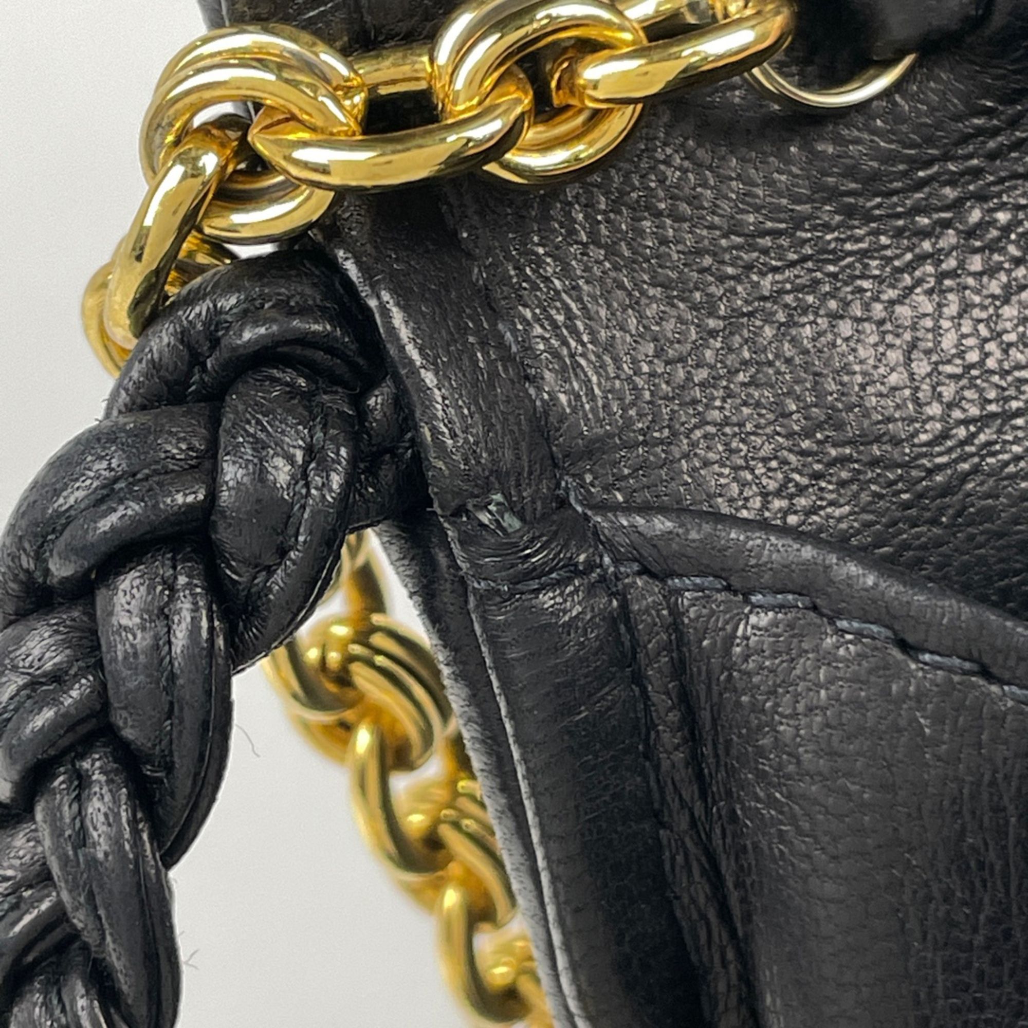 Leather Shoulder Bag (Pre-Owned) - Chanel - Modalova