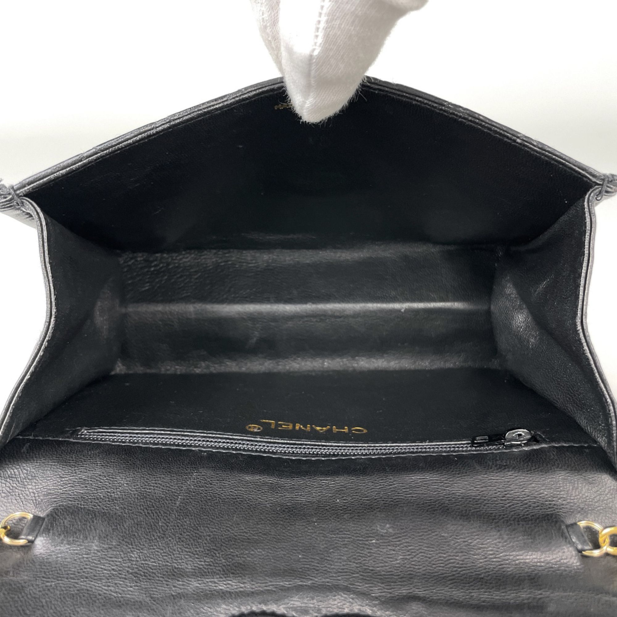 Leather Shoulder Bag (Pre-Owned) - Chanel - Modalova