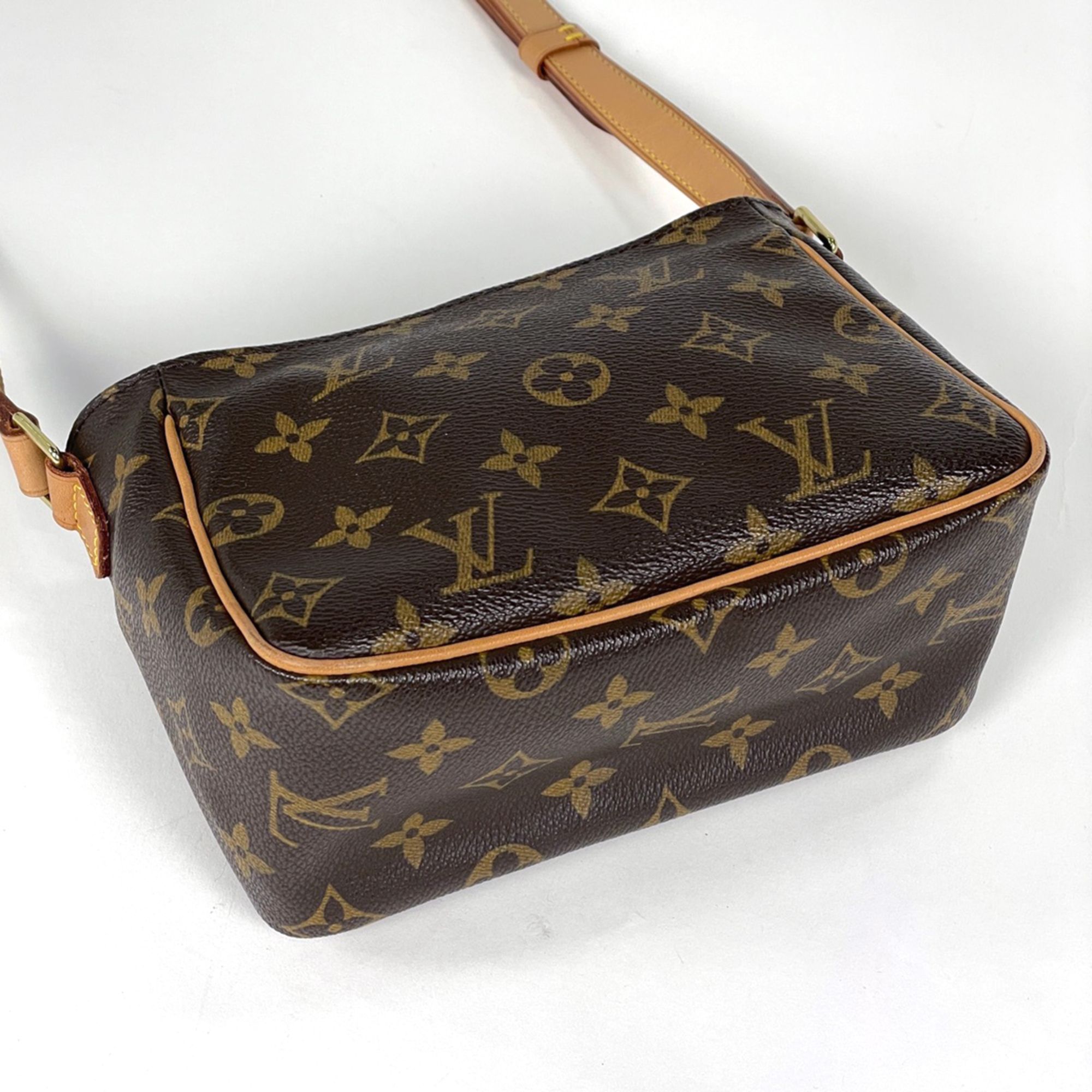 Monogram Shoulder Bag (Pre-Owned) - Louis Vuitton - Modalova