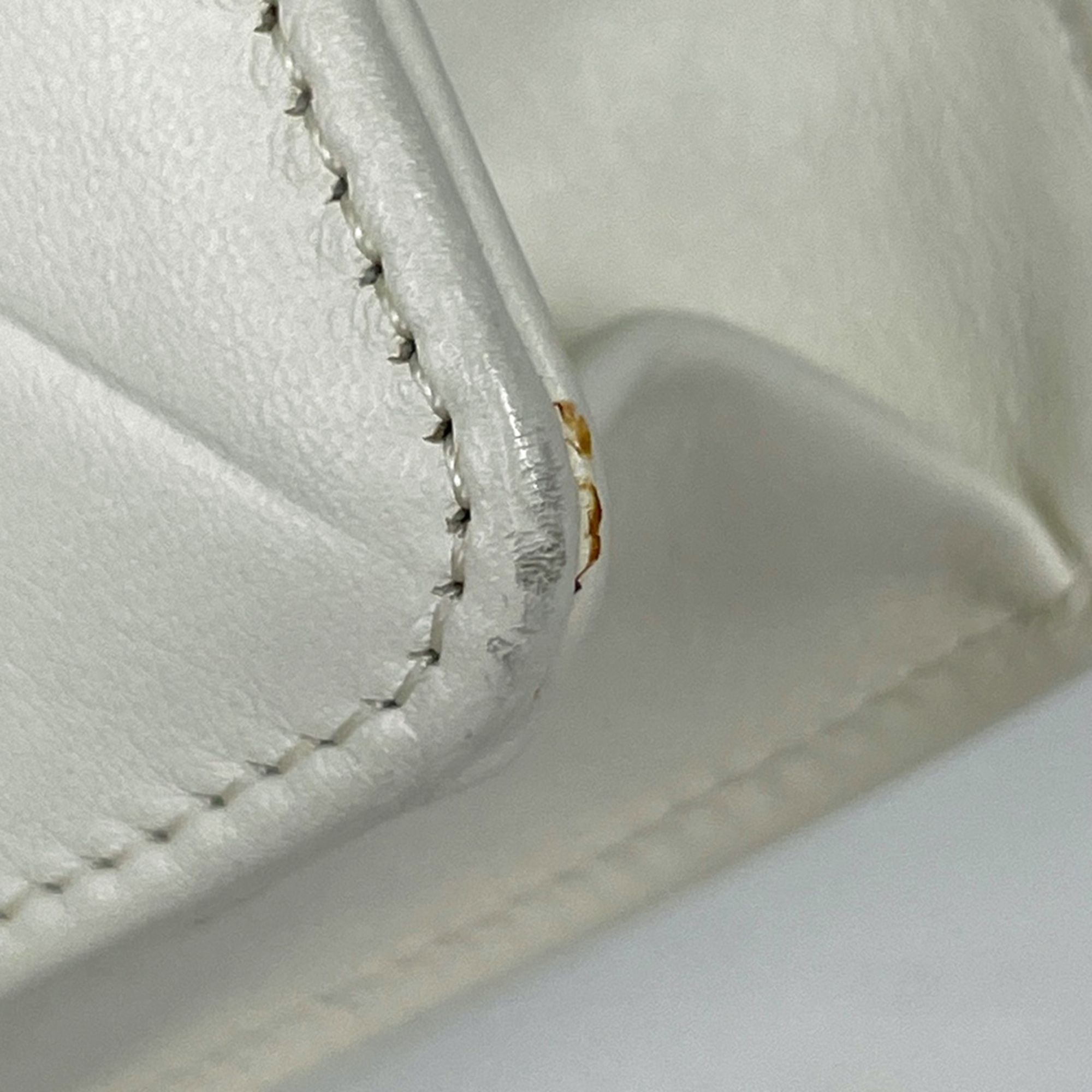 Leather Shoulder Bag (Pre-Owned) - Chanel - Modalova