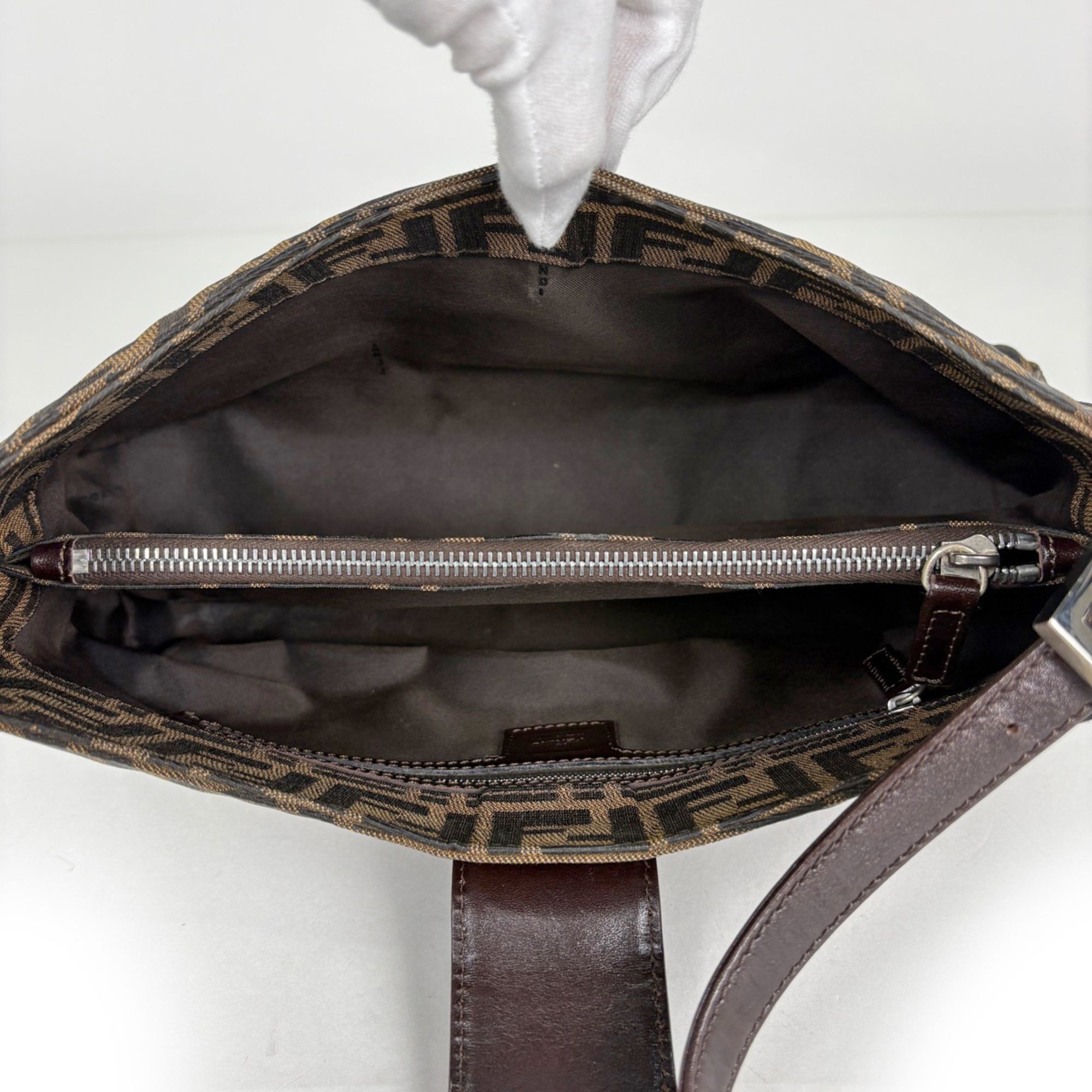 Canvas Leather Shoulder Bag (Pre-Owned) - Fendi - Modalova