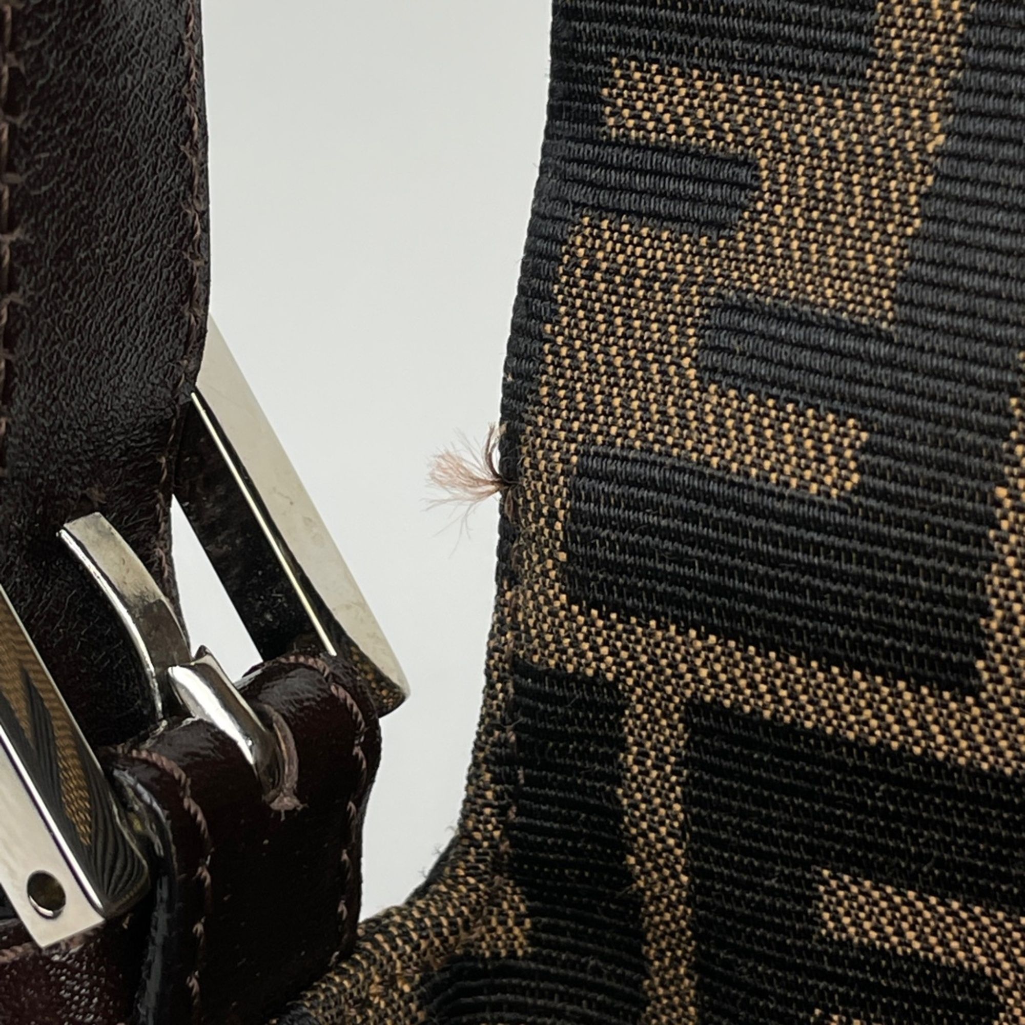 Canvas Leather Shoulder Bag (Pre-Owned) - Fendi - Modalova