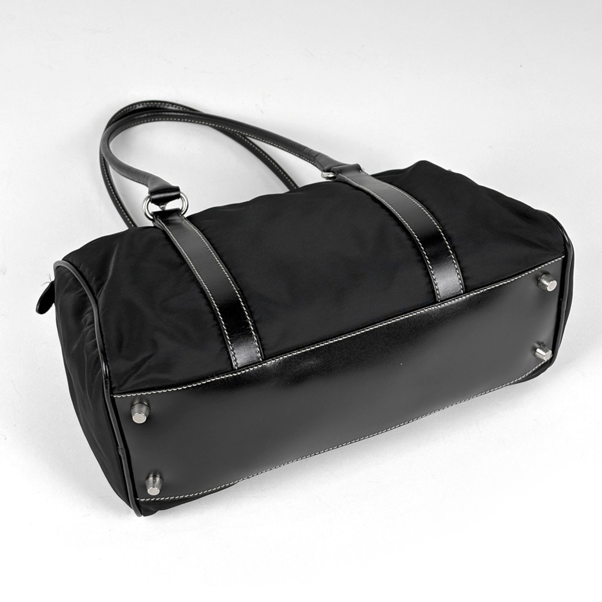 Nylon Leather Handbag (Pre-Owned) - Prada - Modalova