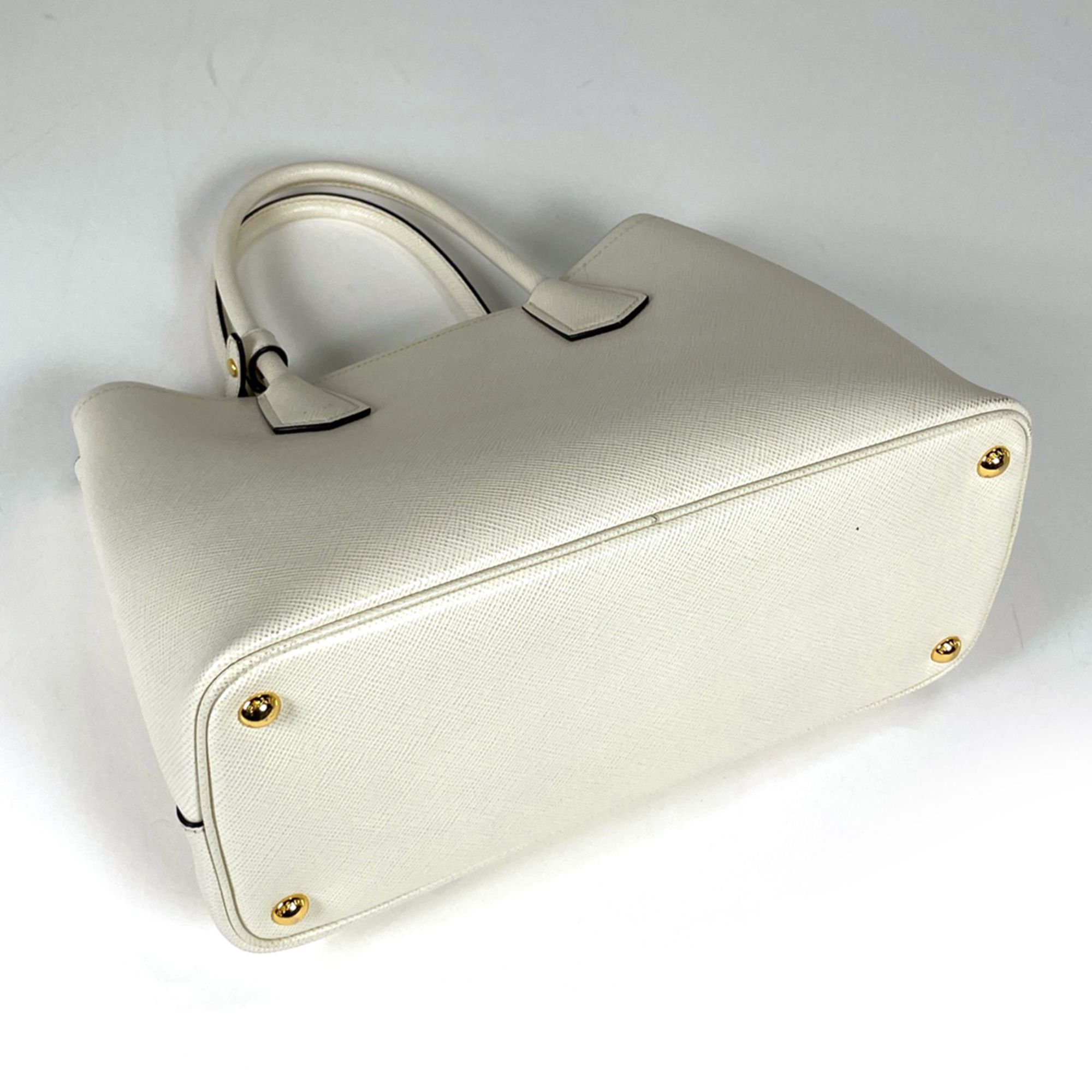 Saffiano Handbag (Pre-Owned) - Prada - Modalova