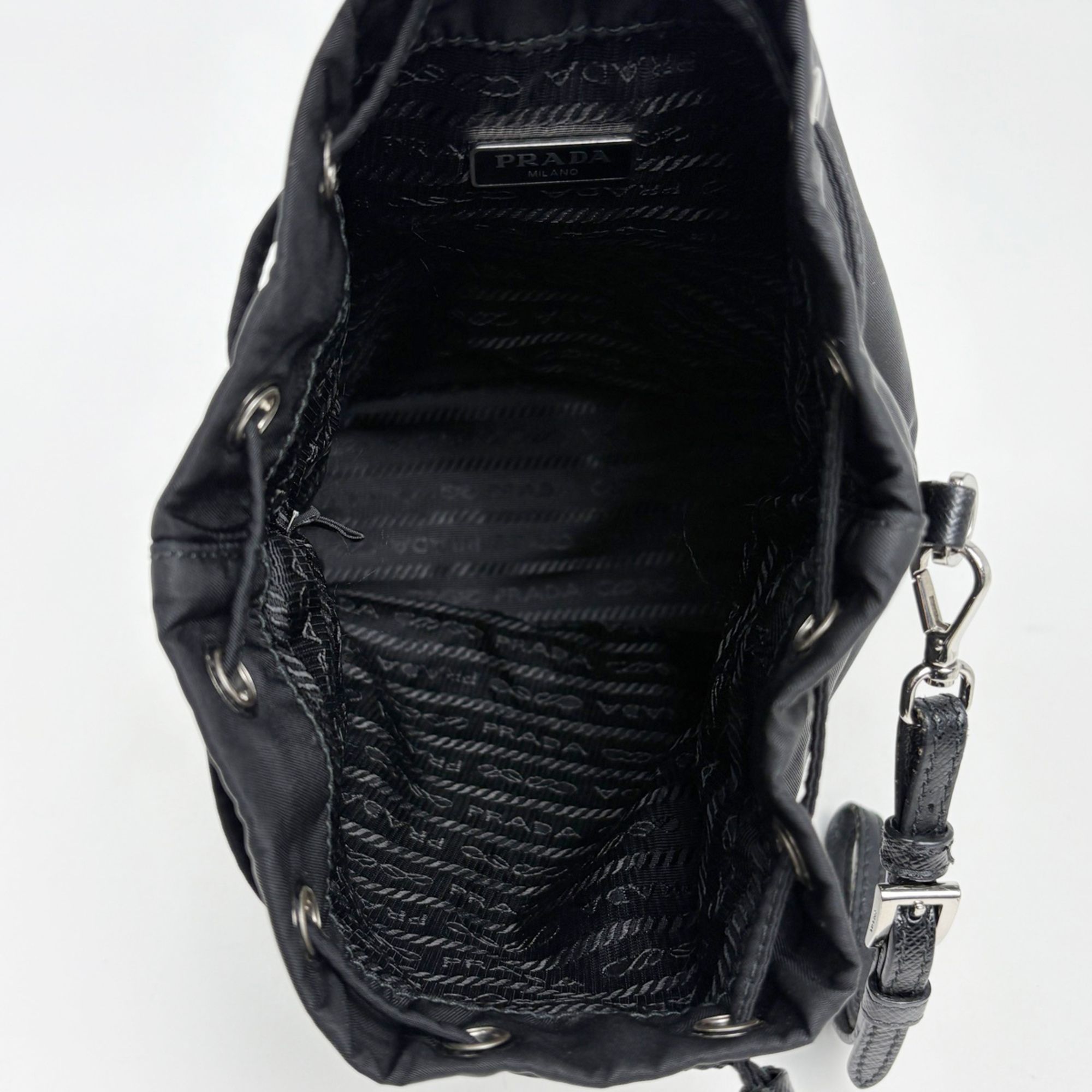 Prada Black Nylon Pouch (Pre-Owned) - Prada - Modalova