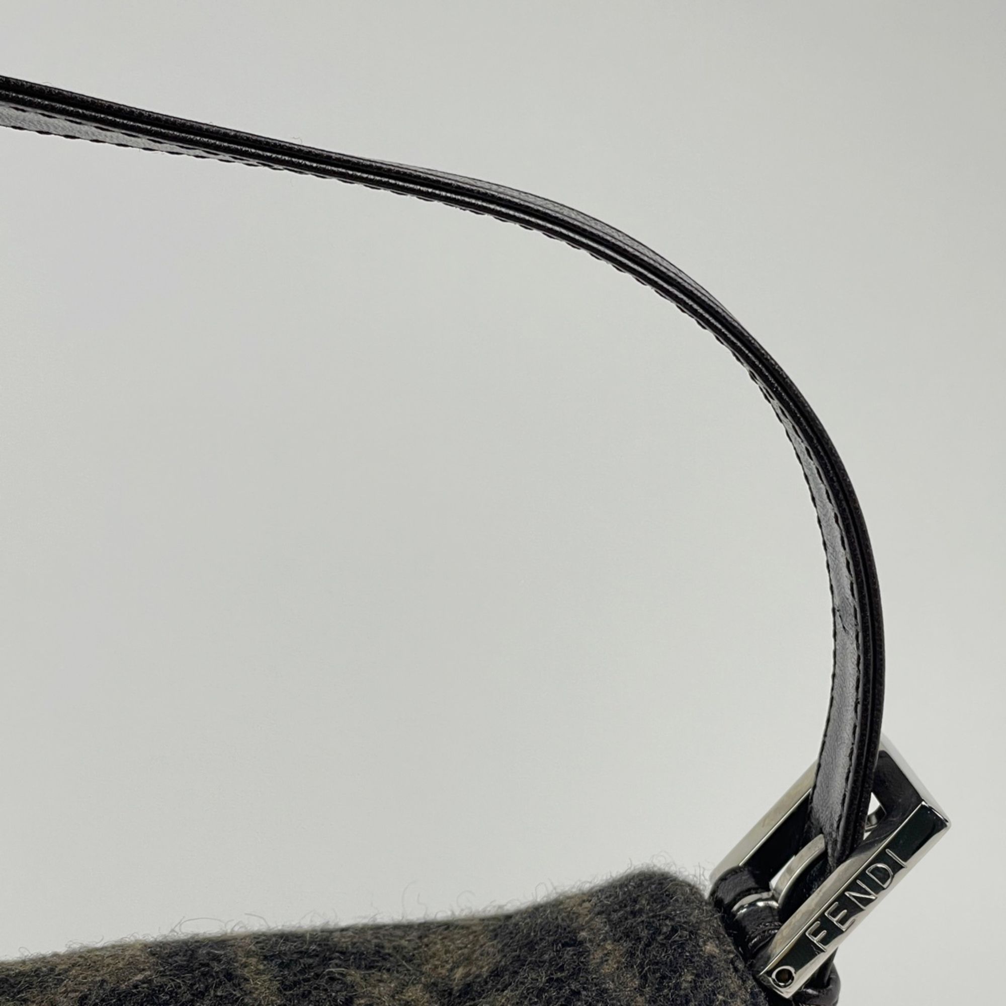 Fabric Leather Shoulder Bag (Pre-Owned) - Fendi - Modalova