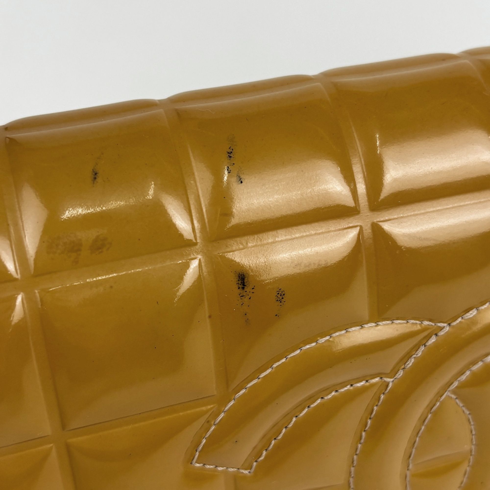 Patent Leather Shoulder Bag (Pre-Owned) - Chanel - Modalova