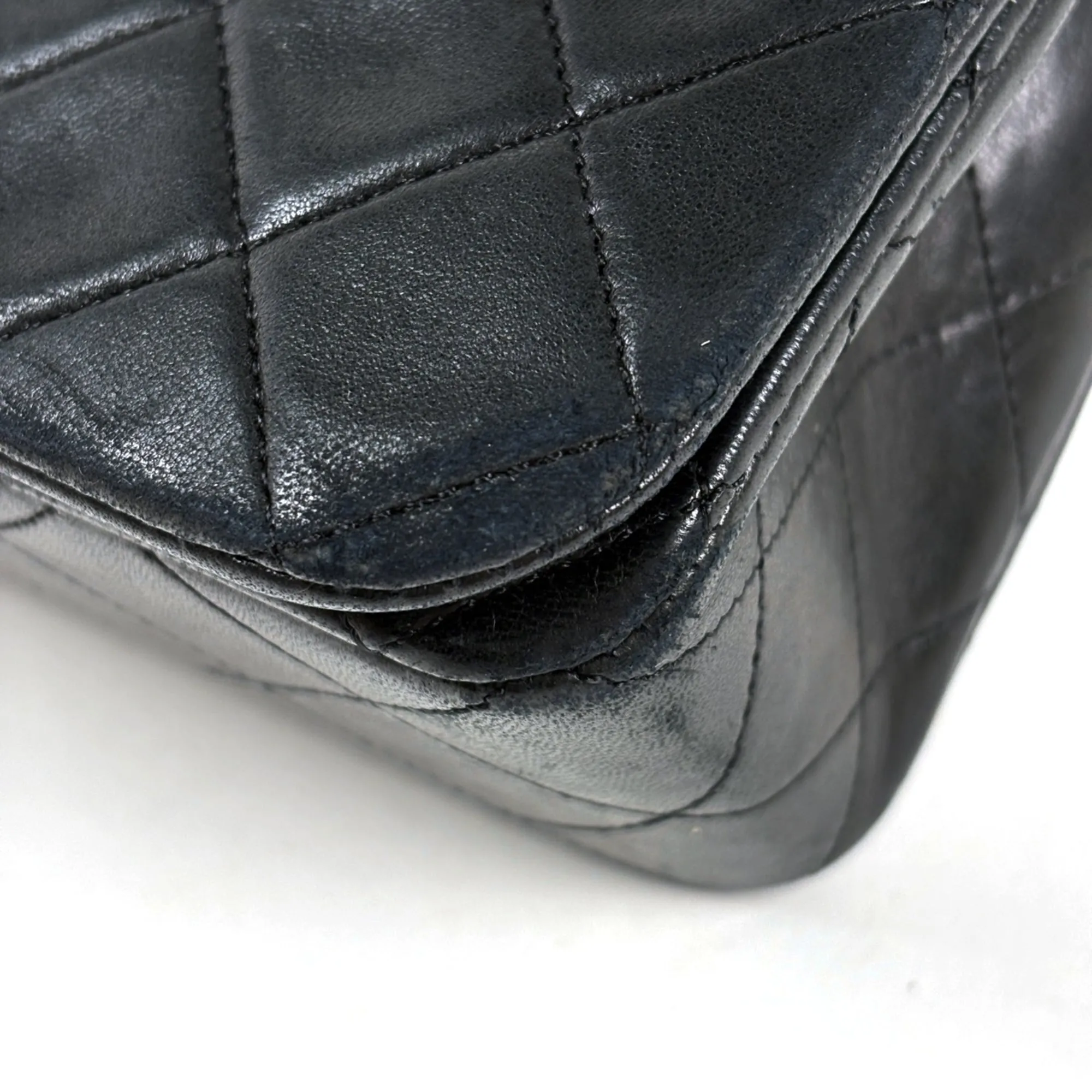 Leather Shoulder Bag (Pre-Owned) - Chanel - Modalova
