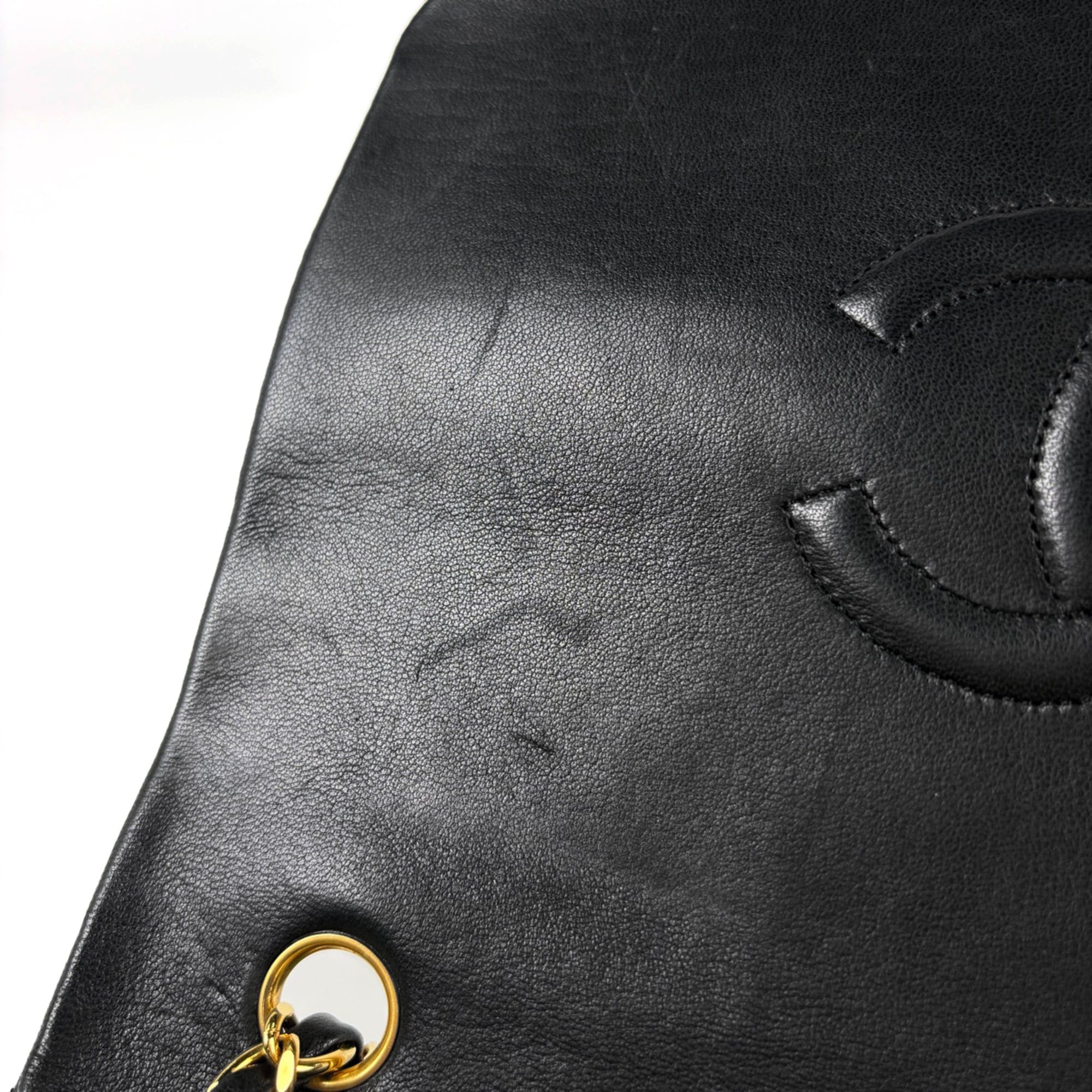 Leather Shoulder Bag (Pre-Owned) - Chanel - Modalova