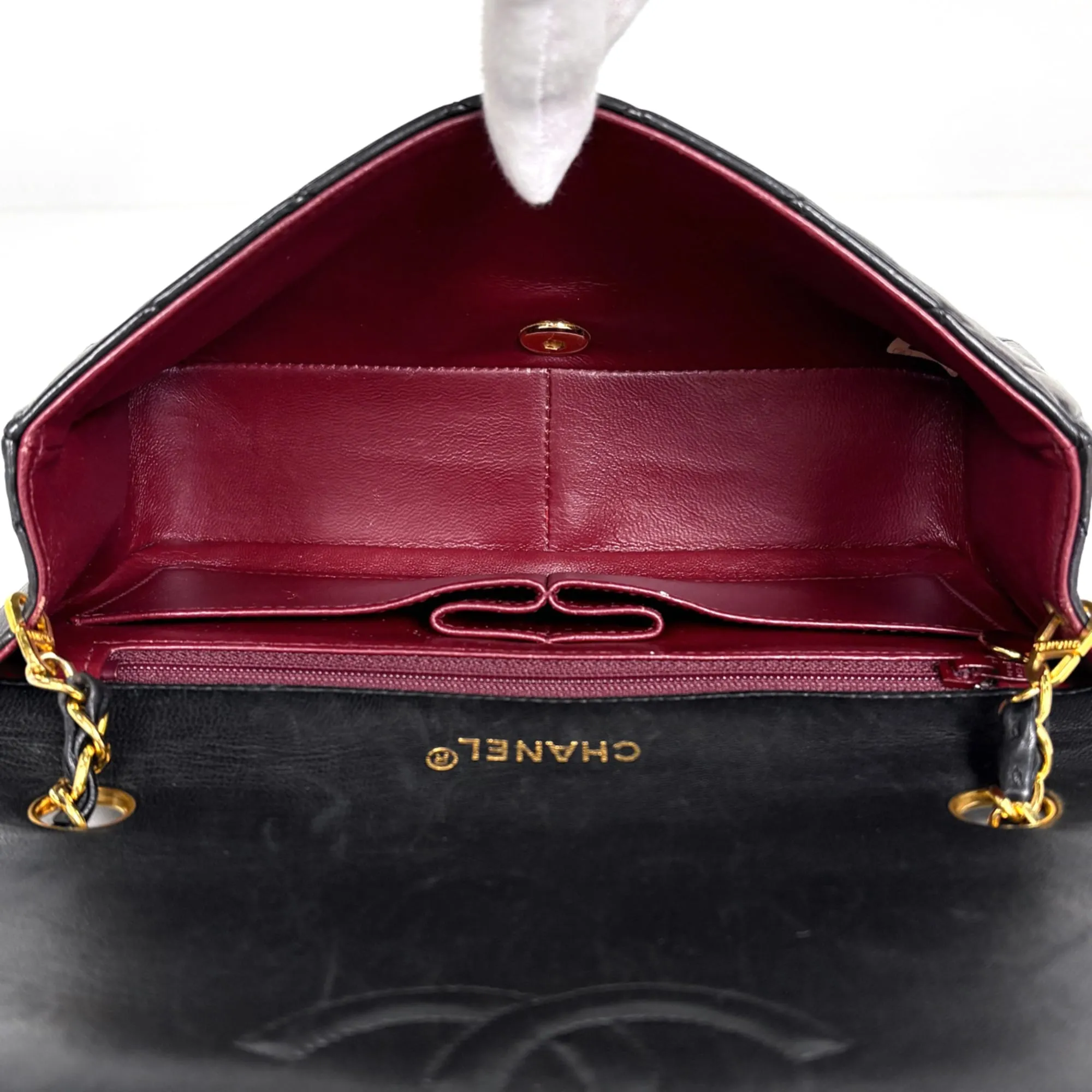 Leather Shoulder Bag (Pre-Owned) - Chanel - Modalova