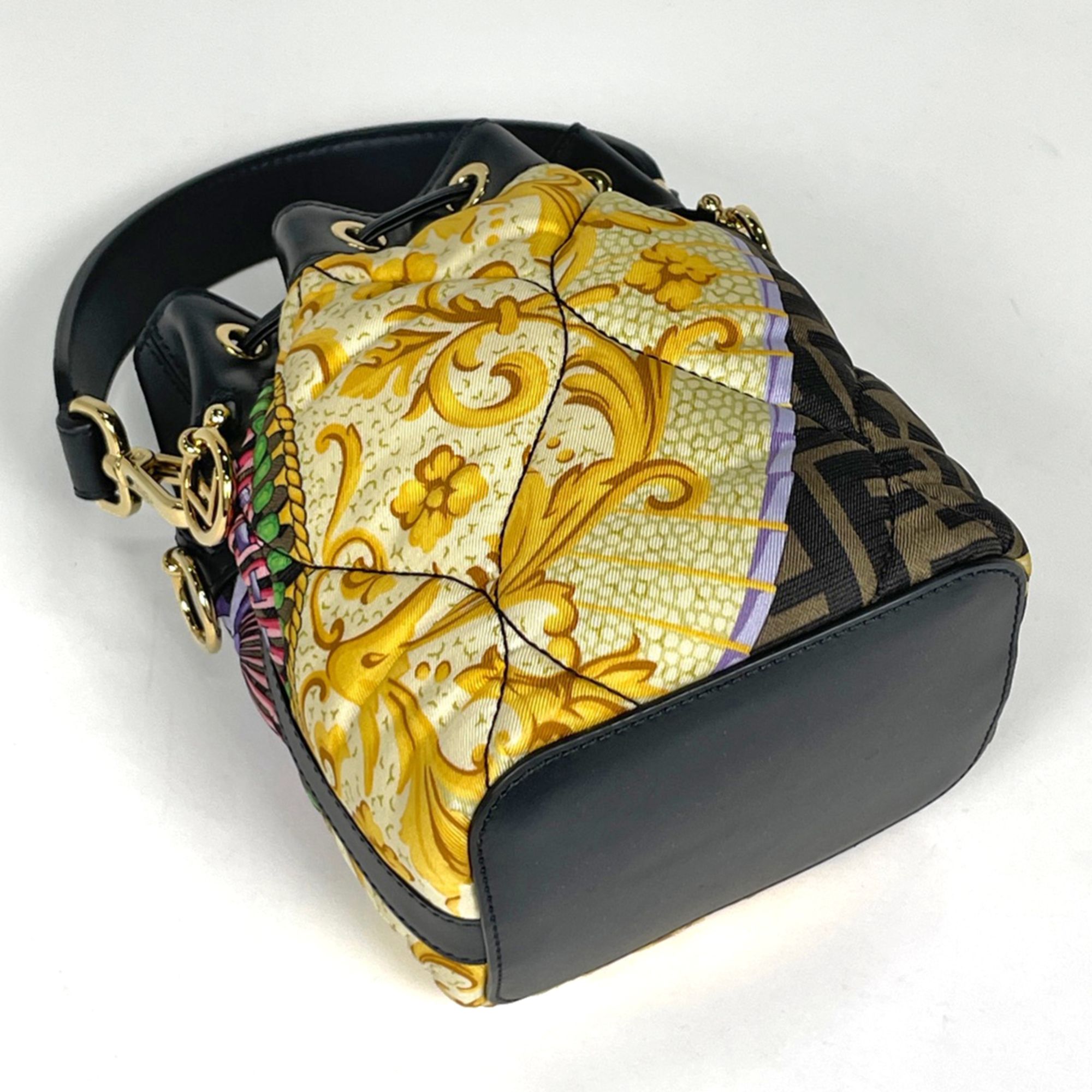 Fabric Leather Handbag (Pre-Owned) - Fendi - Modalova