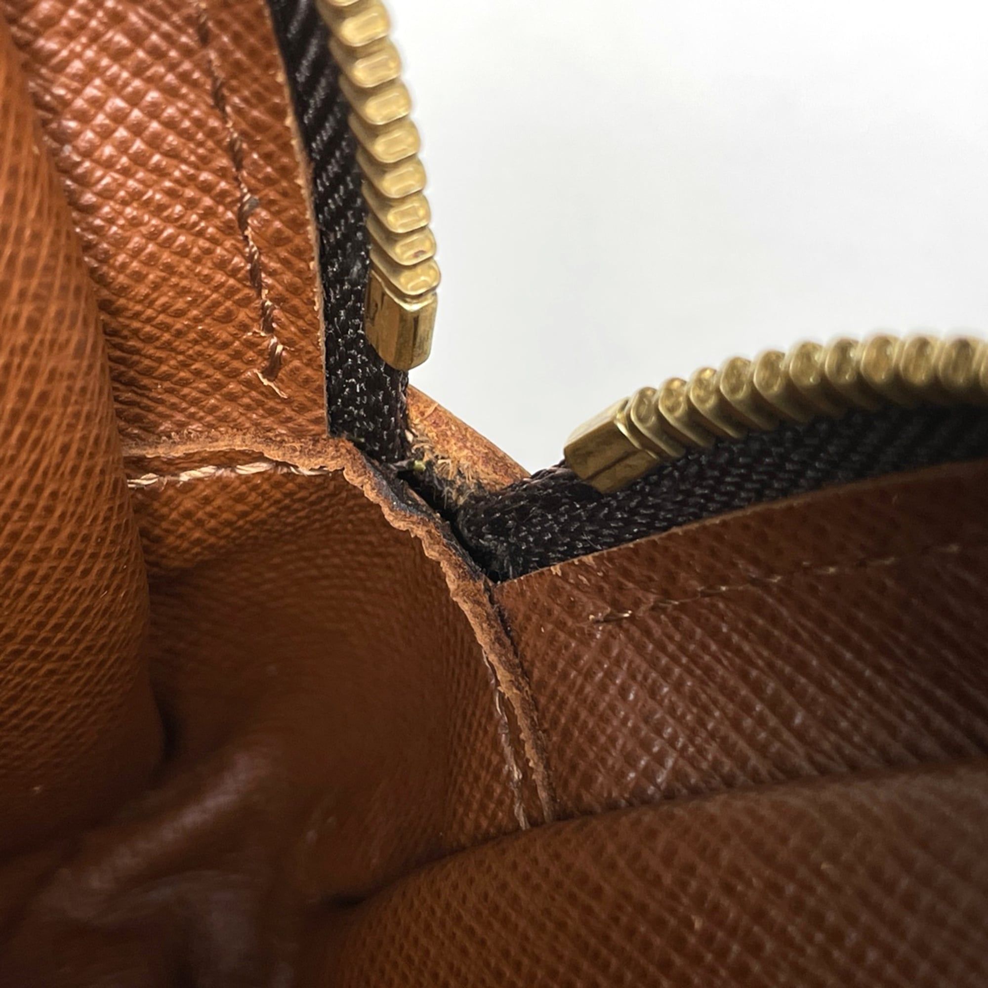 Monogram Monogram Pochette Shoulder Bag (Pre-Owned) - Louis Vuitton - Modalova