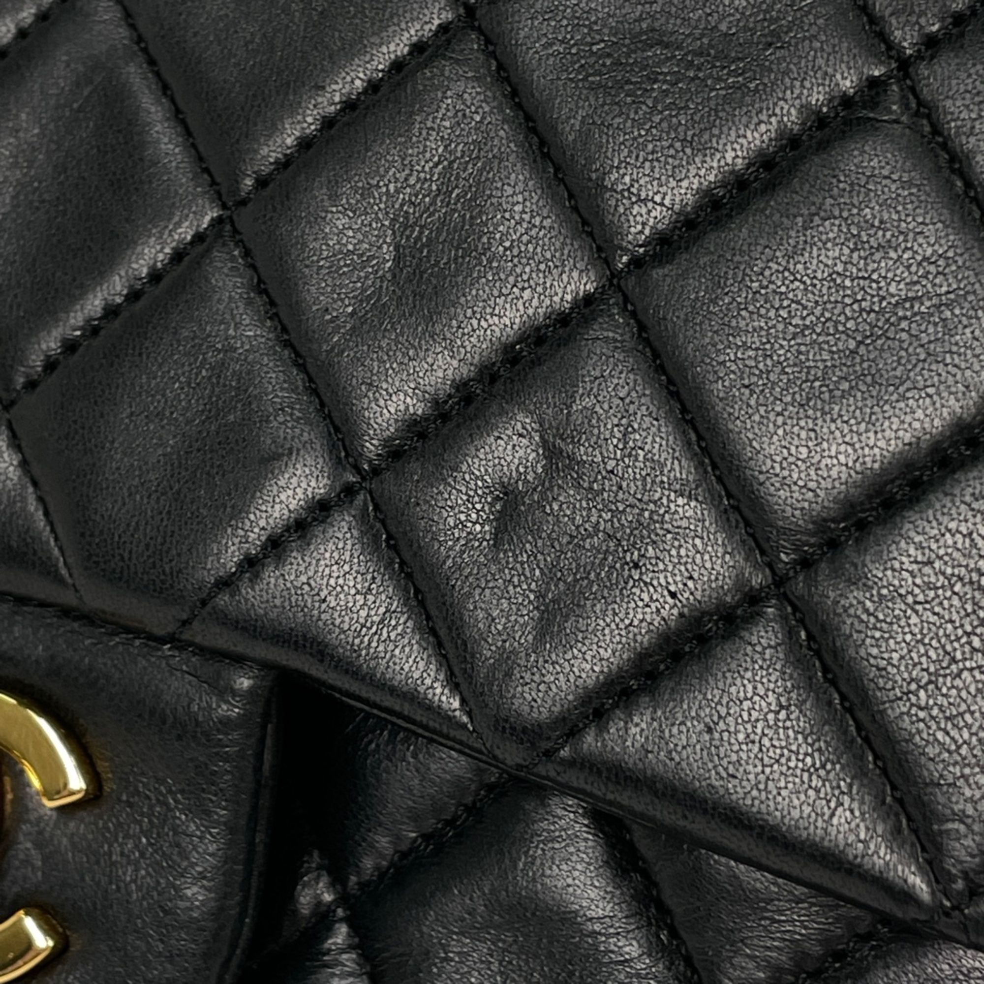 Matelasse Leather Shoulder Bag (Pre-Owned) - Chanel - Modalova