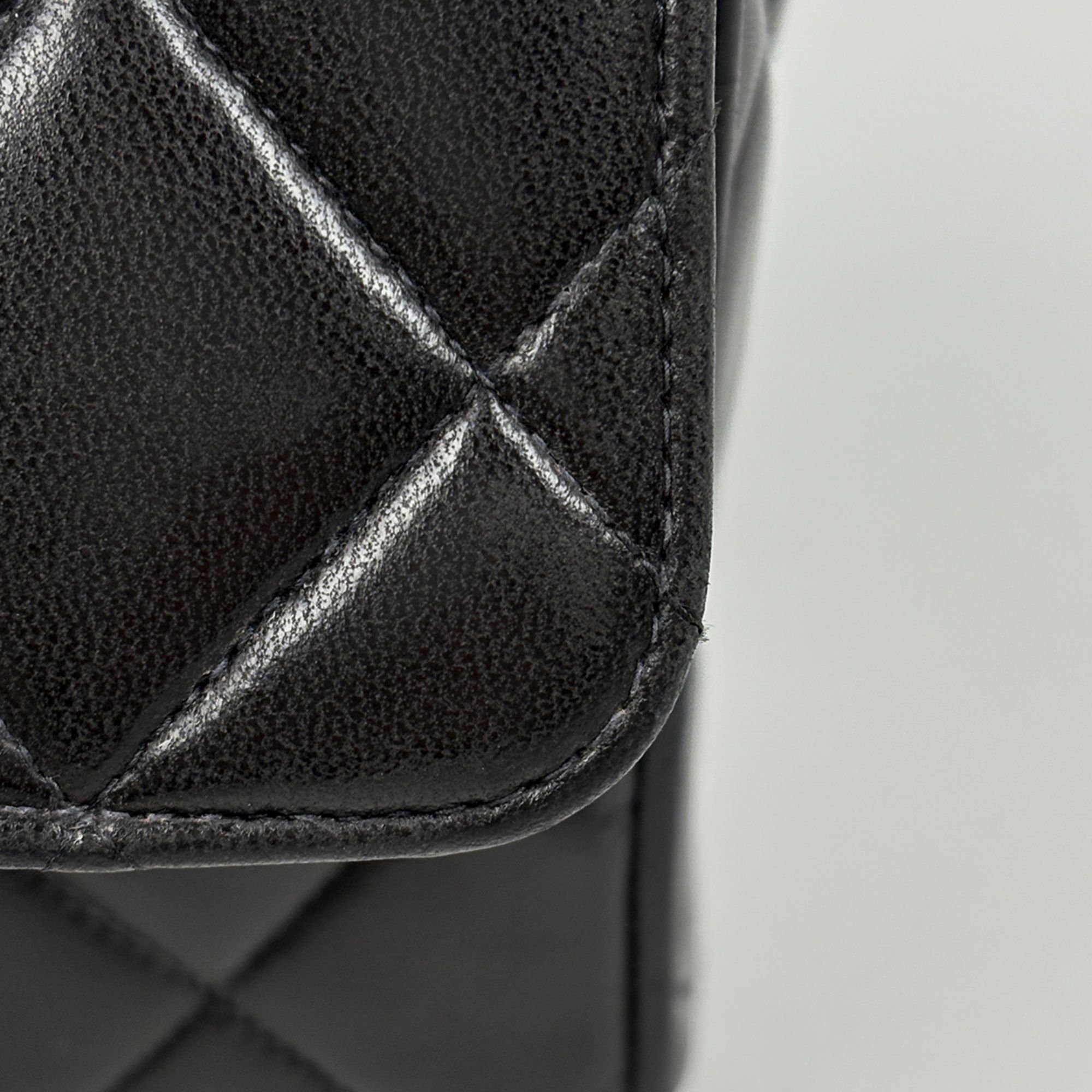 Matelasse Leather Shoulder Bag (Pre-Owned) - Chanel - Modalova