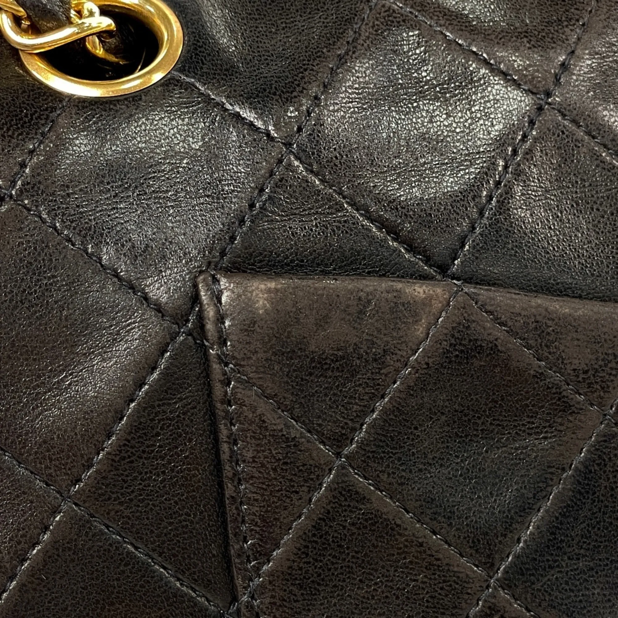 Matelasse Leather Shoulder Bag (Pre-Owned) - Chanel - Modalova