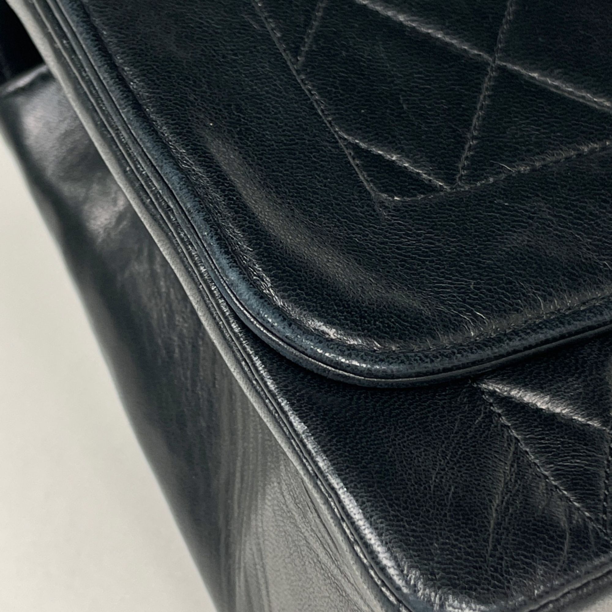 Leather Shoulder Bag (Pre-Owned) - Chanel - Modalova