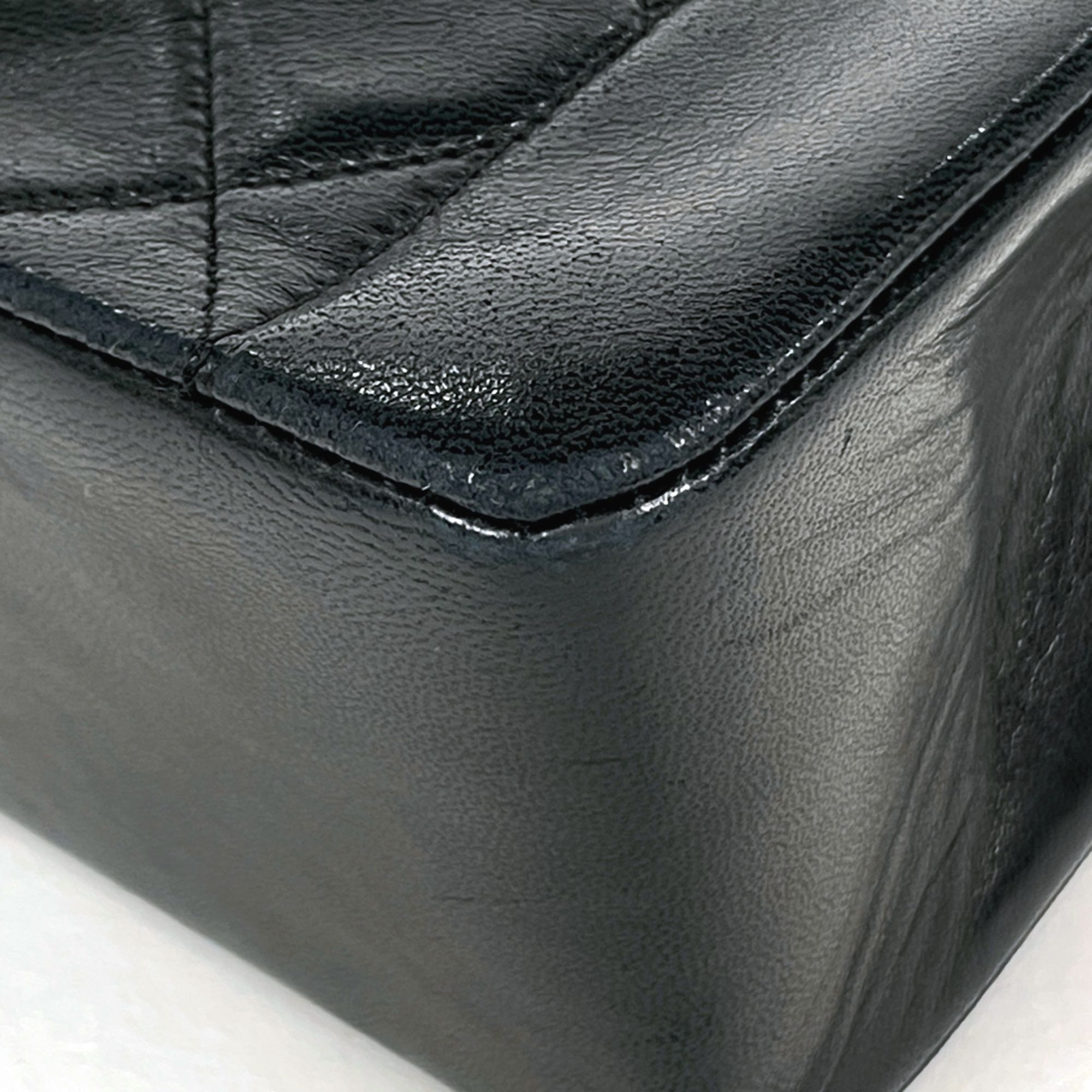 Leather Shoulder Bag (Pre-Owned) - Chanel - Modalova