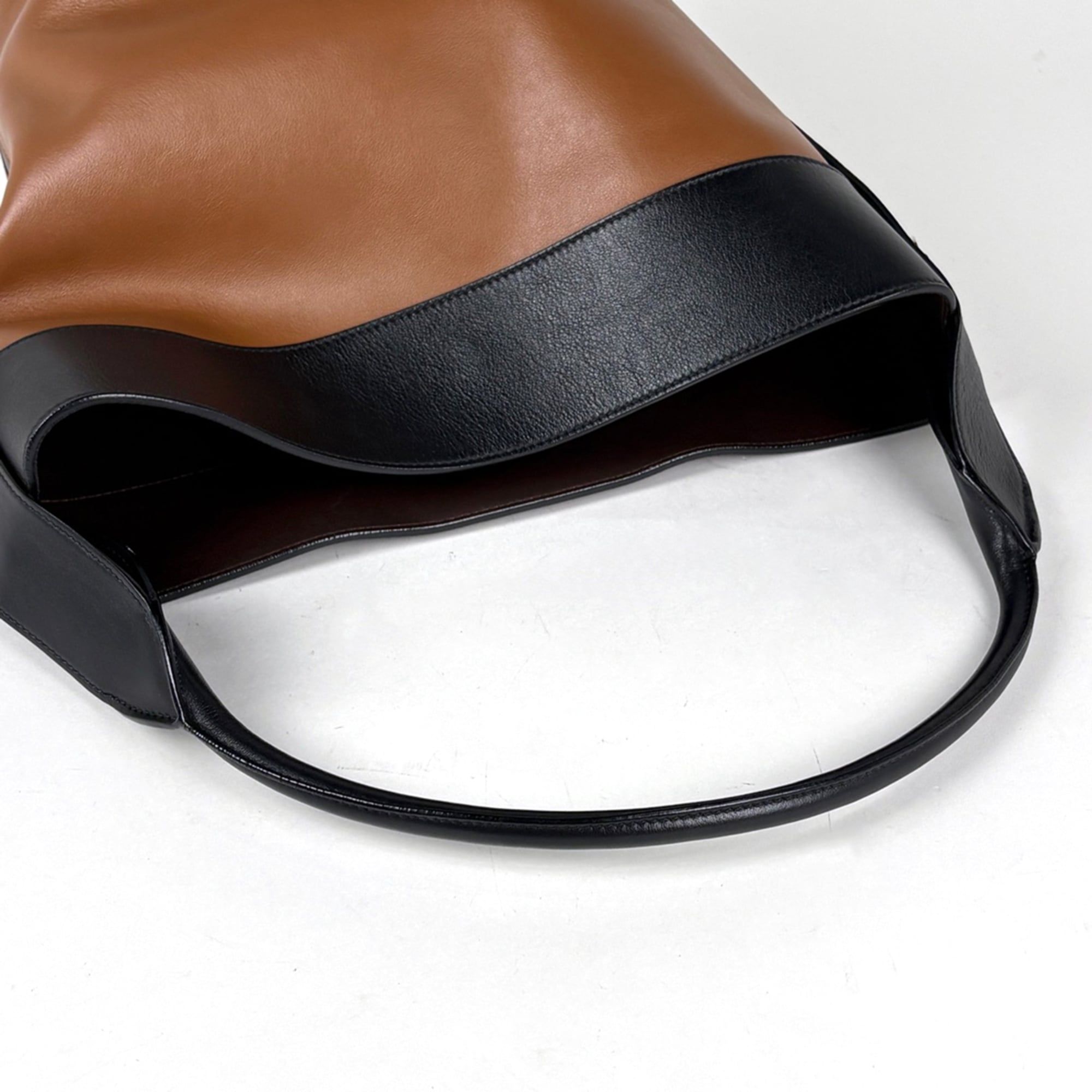 Leather Shoulder Bag (Pre-Owned) - Prada - Modalova