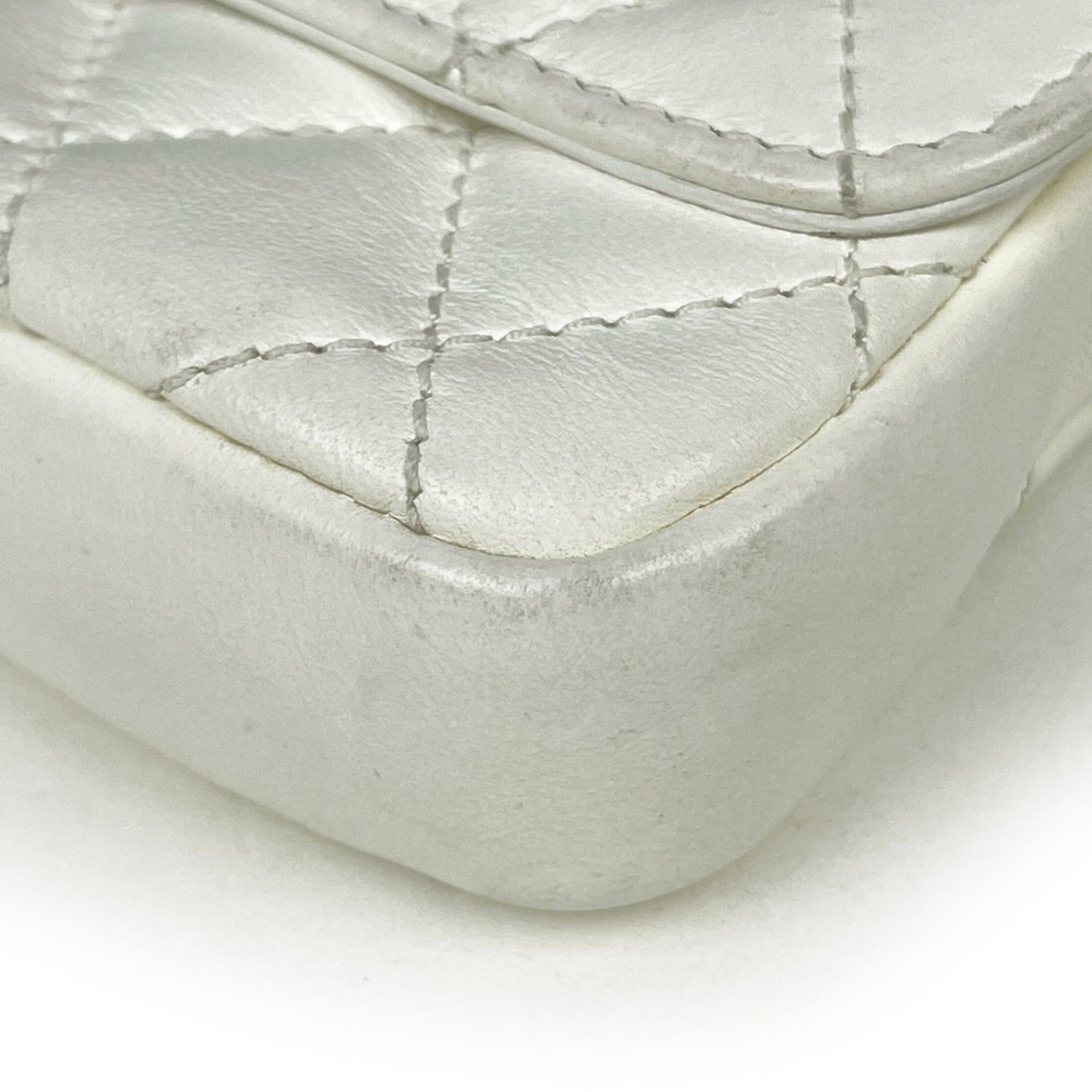 Leather Shoulder Bag (Pre-Owned) - Chanel - Modalova