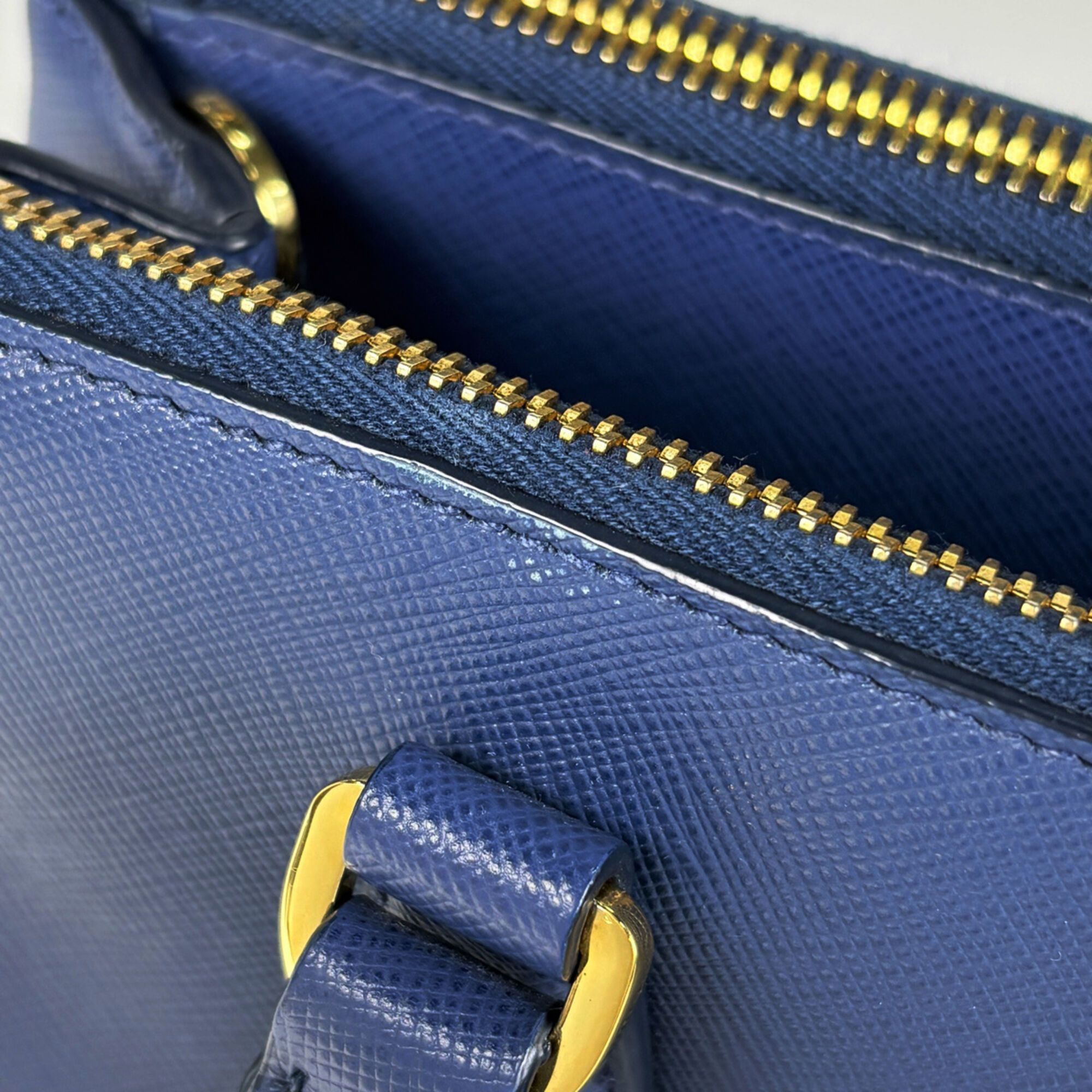 Leather Handbag (Pre-Owned) - Prada - Modalova