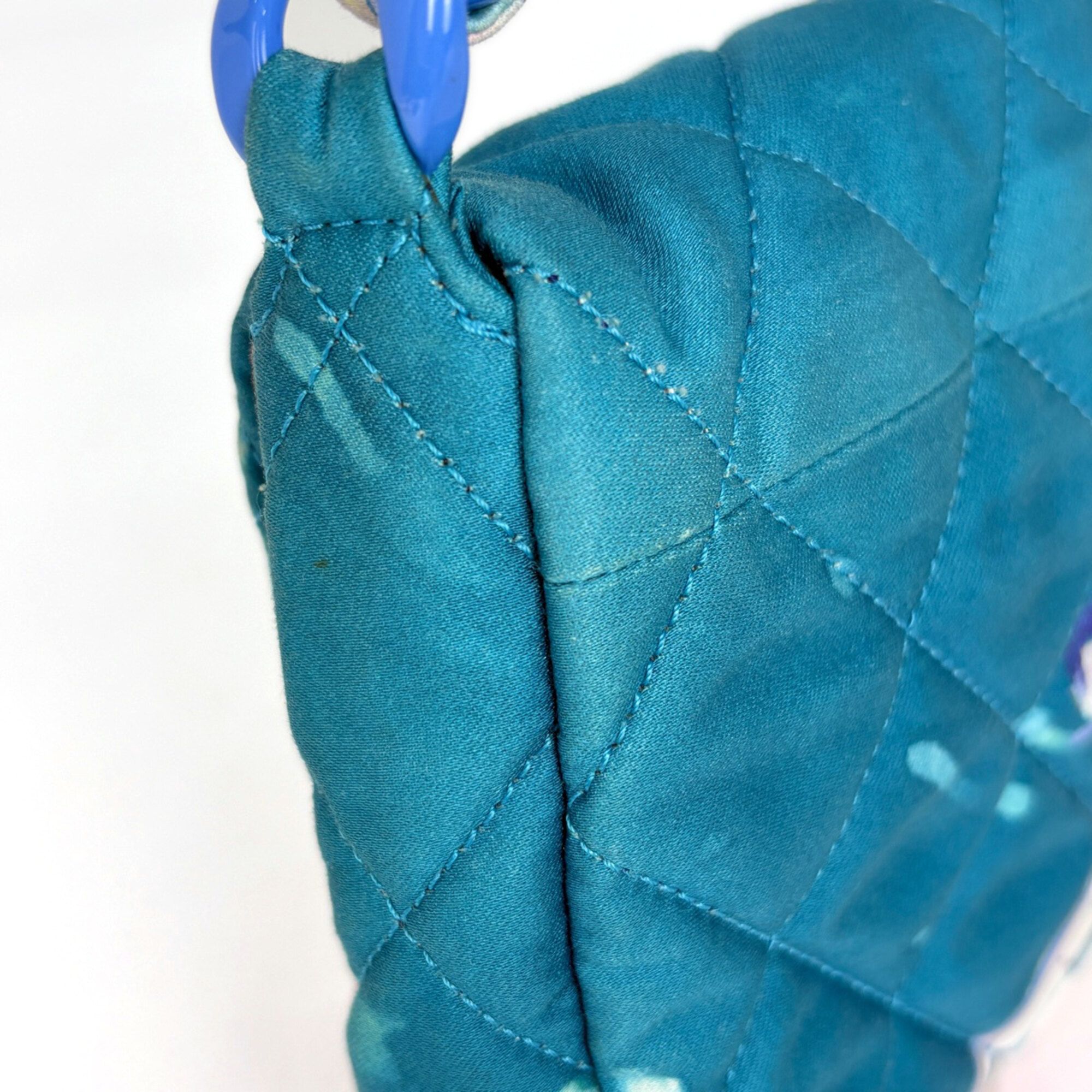 Canvas Plastic Shoulder Bag (Pre-Owned) - Chanel - Modalova