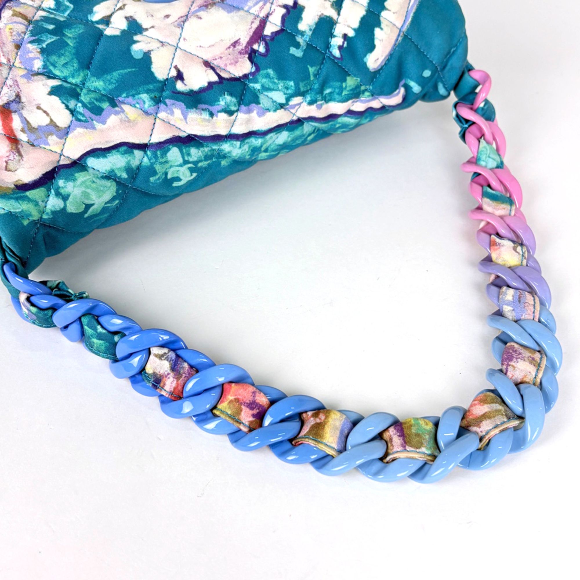 Canvas Plastic Shoulder Bag (Pre-Owned) - Chanel - Modalova