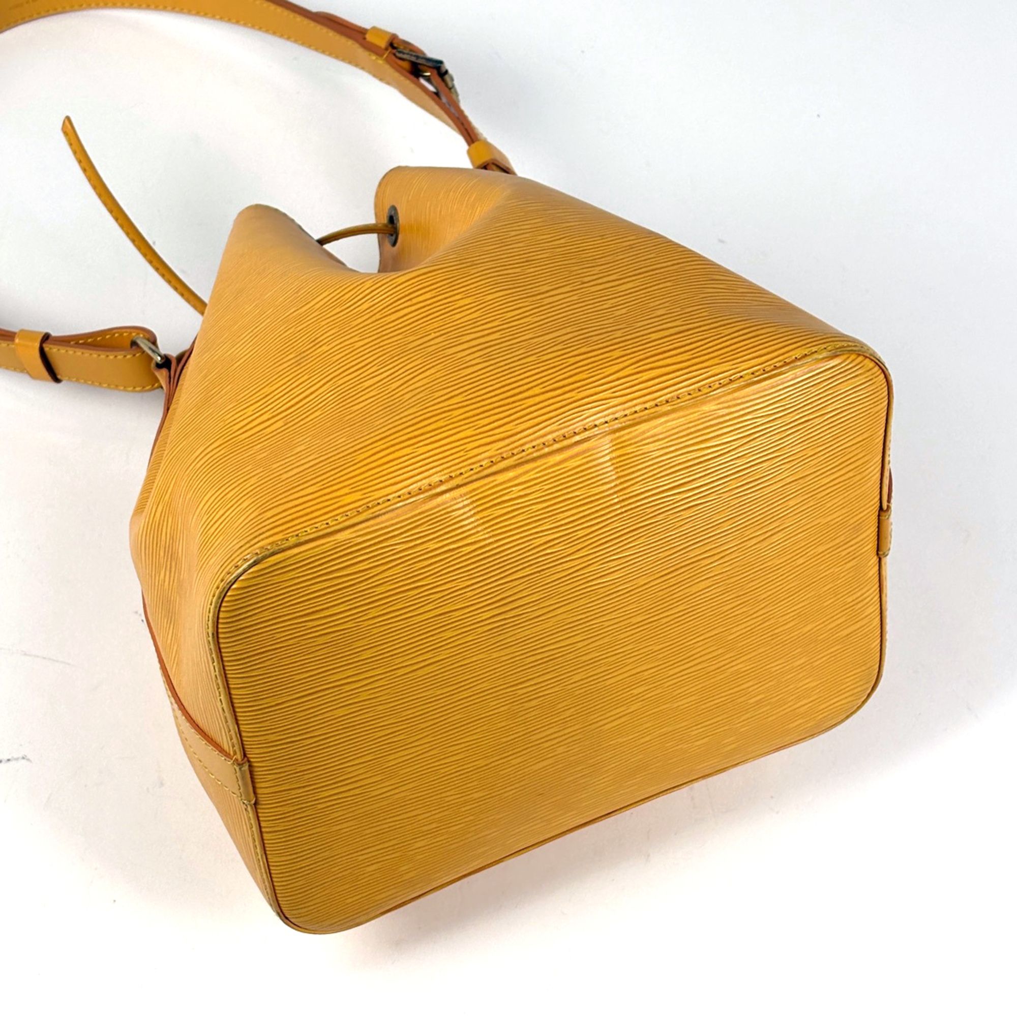 Epi Leather Shoulder Bag (Pre-Owned) - Louis Vuitton - Modalova