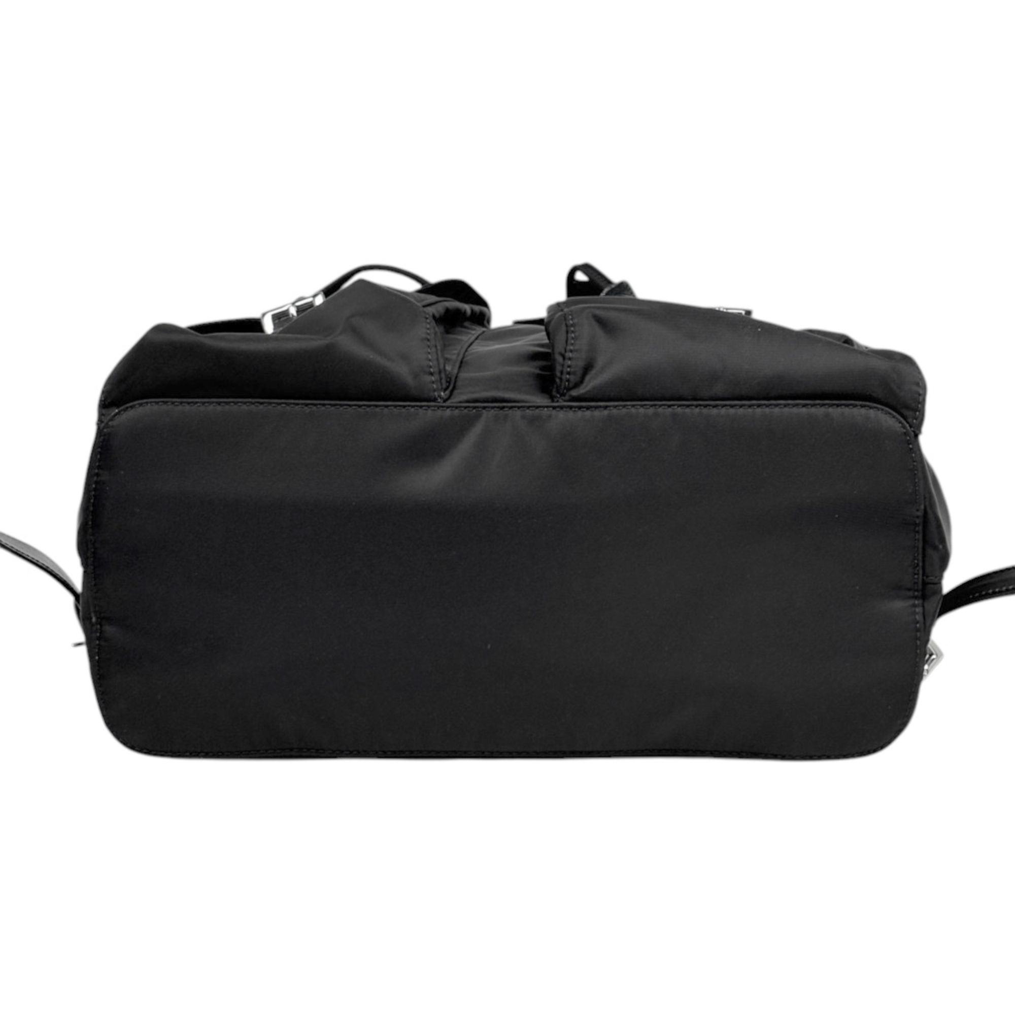 Nylon Saffiano Triangle Leather Backpack (Pre-Owned) - Prada - Modalova