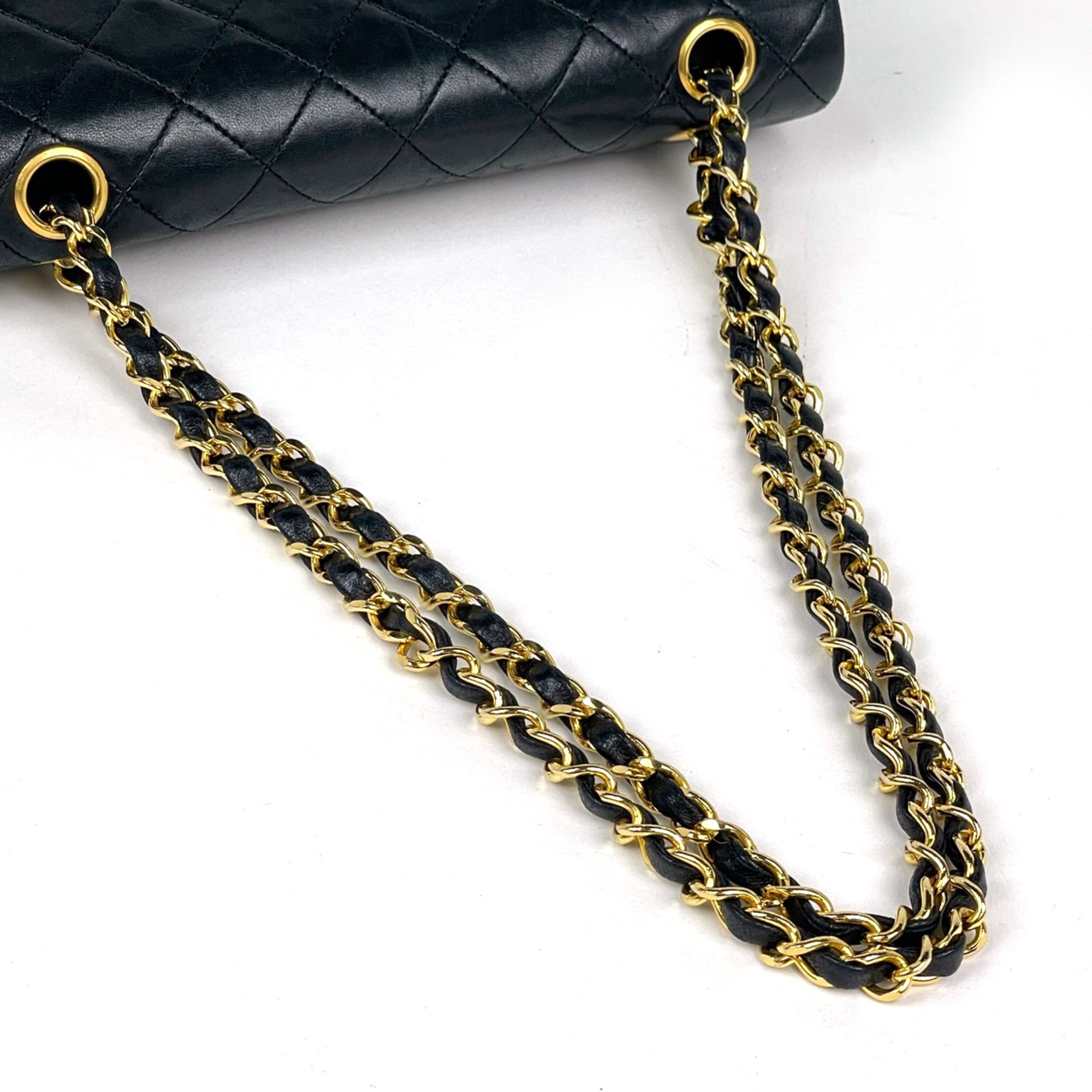 Leather Shoulder Bag (Pre-Owned) - Chanel - Modalova