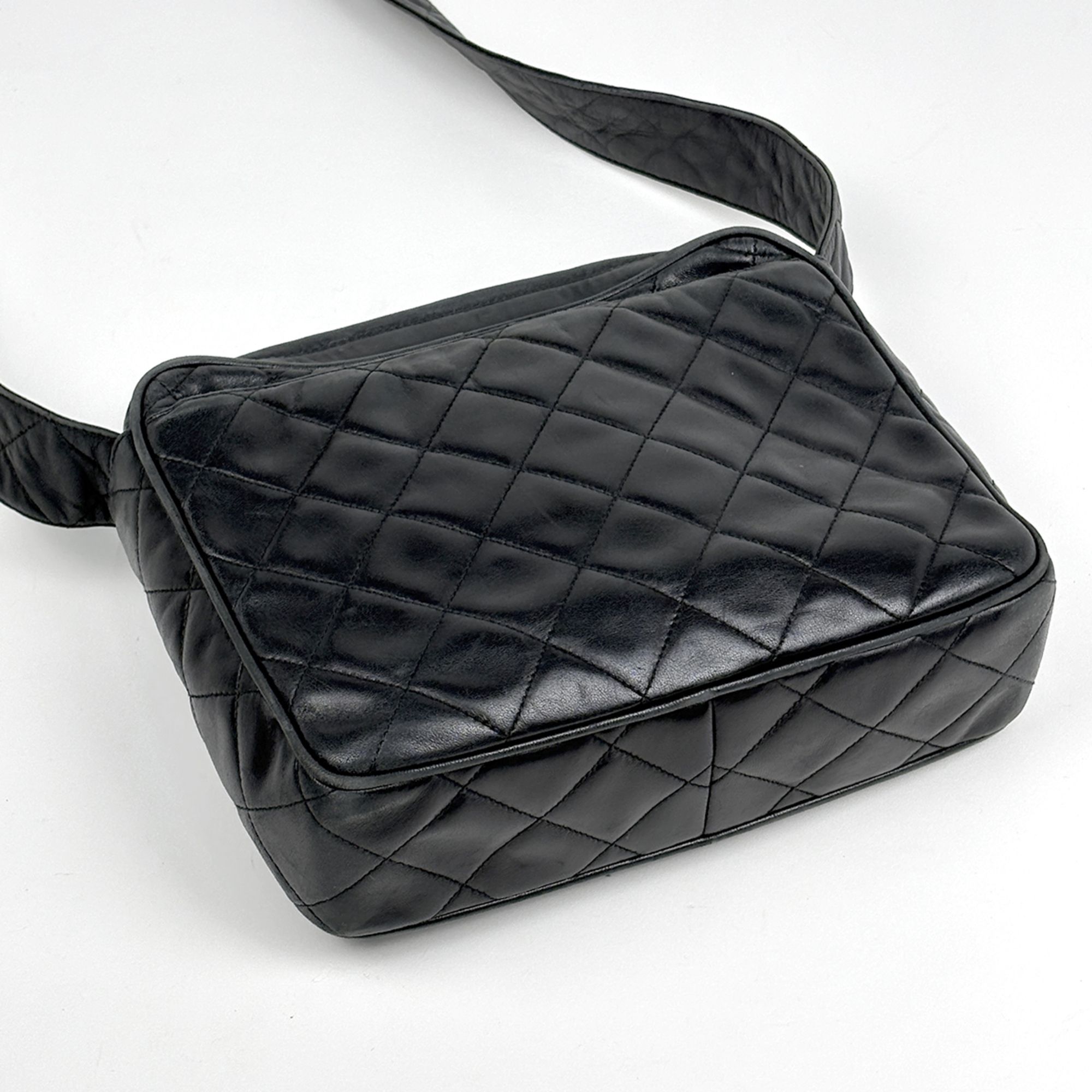 Leather Shoulder Bag (Pre-Owned) - Chanel - Modalova