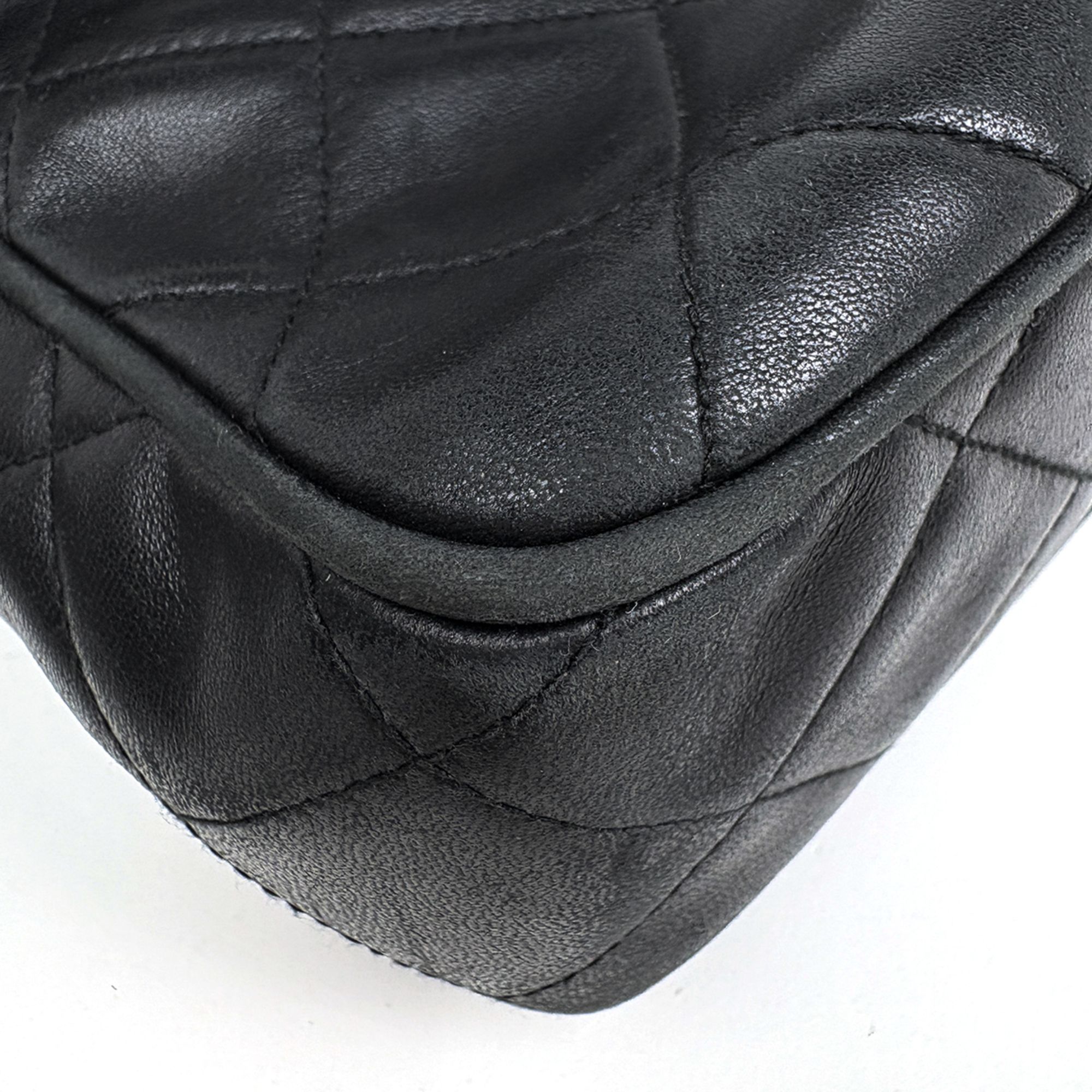 Leather Shoulder Bag (Pre-Owned) - Chanel - Modalova