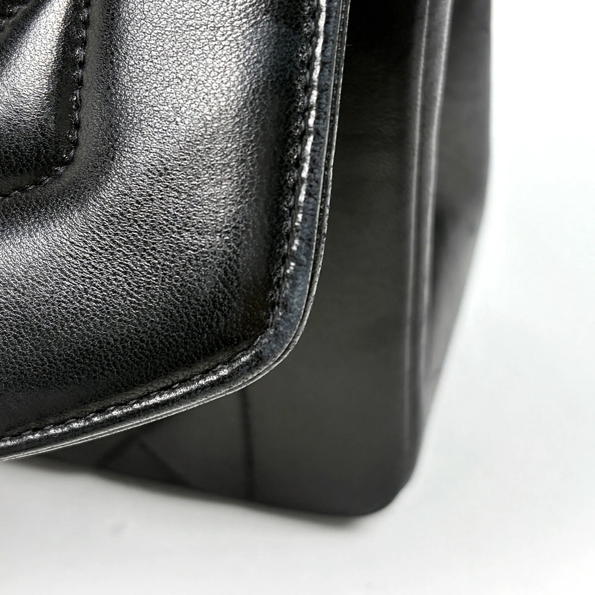 Leather Shoulder Bag (Pre-Owned) - Chanel - Modalova